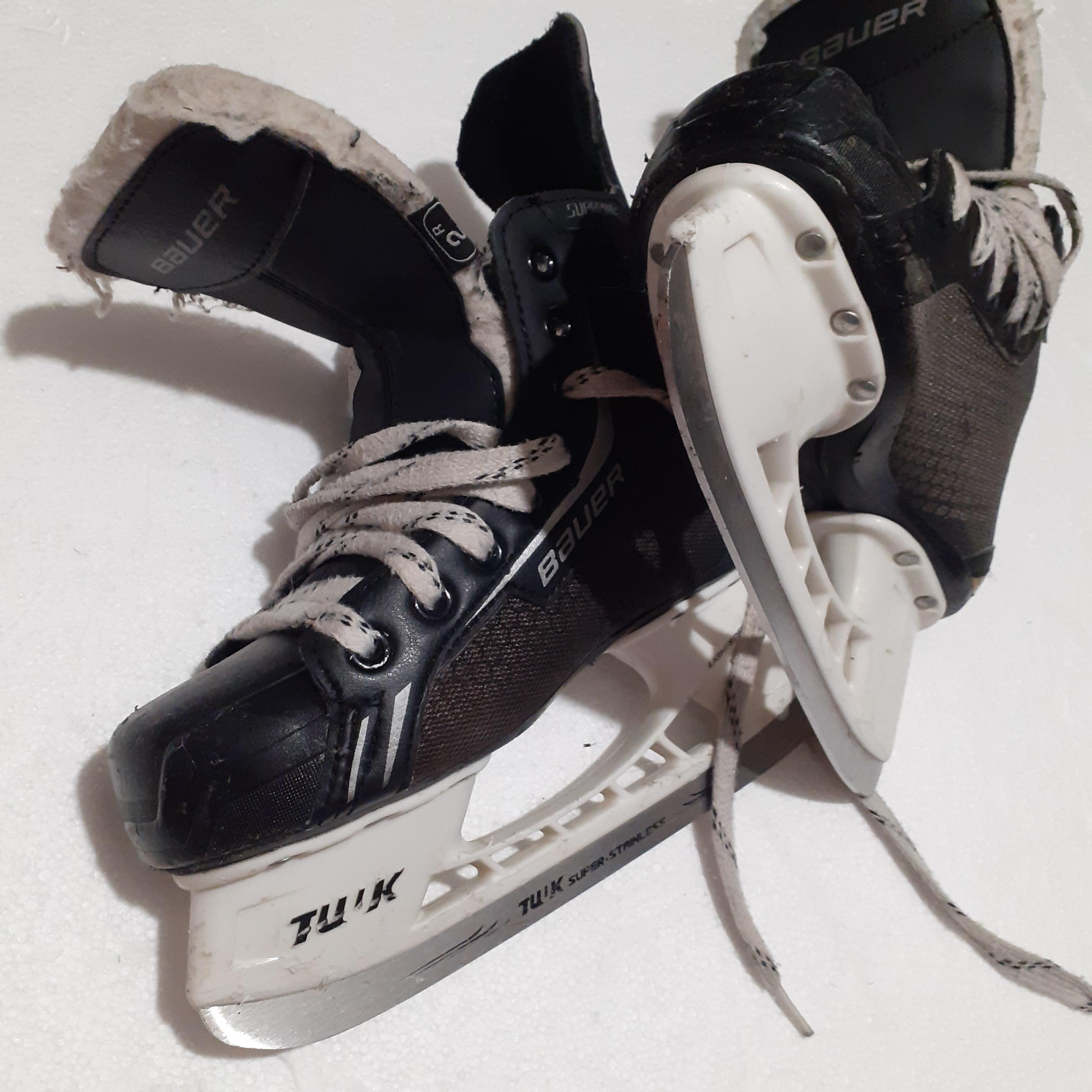 troc de troc prêt/ vente patins à glace pt 35 et pt 33 image 0