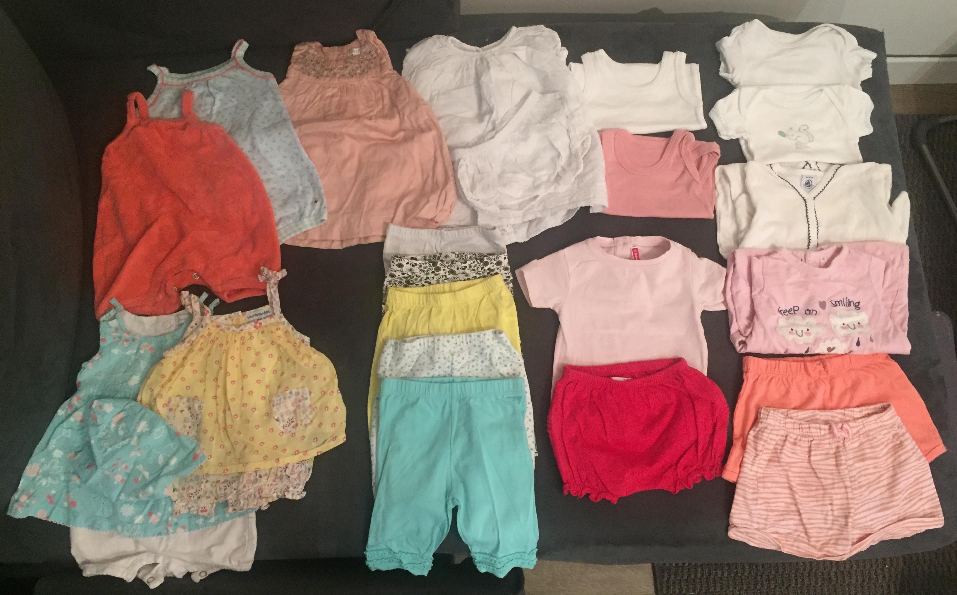 troc de troc lot de vêtements bébé, 1 mois , saison été image 0