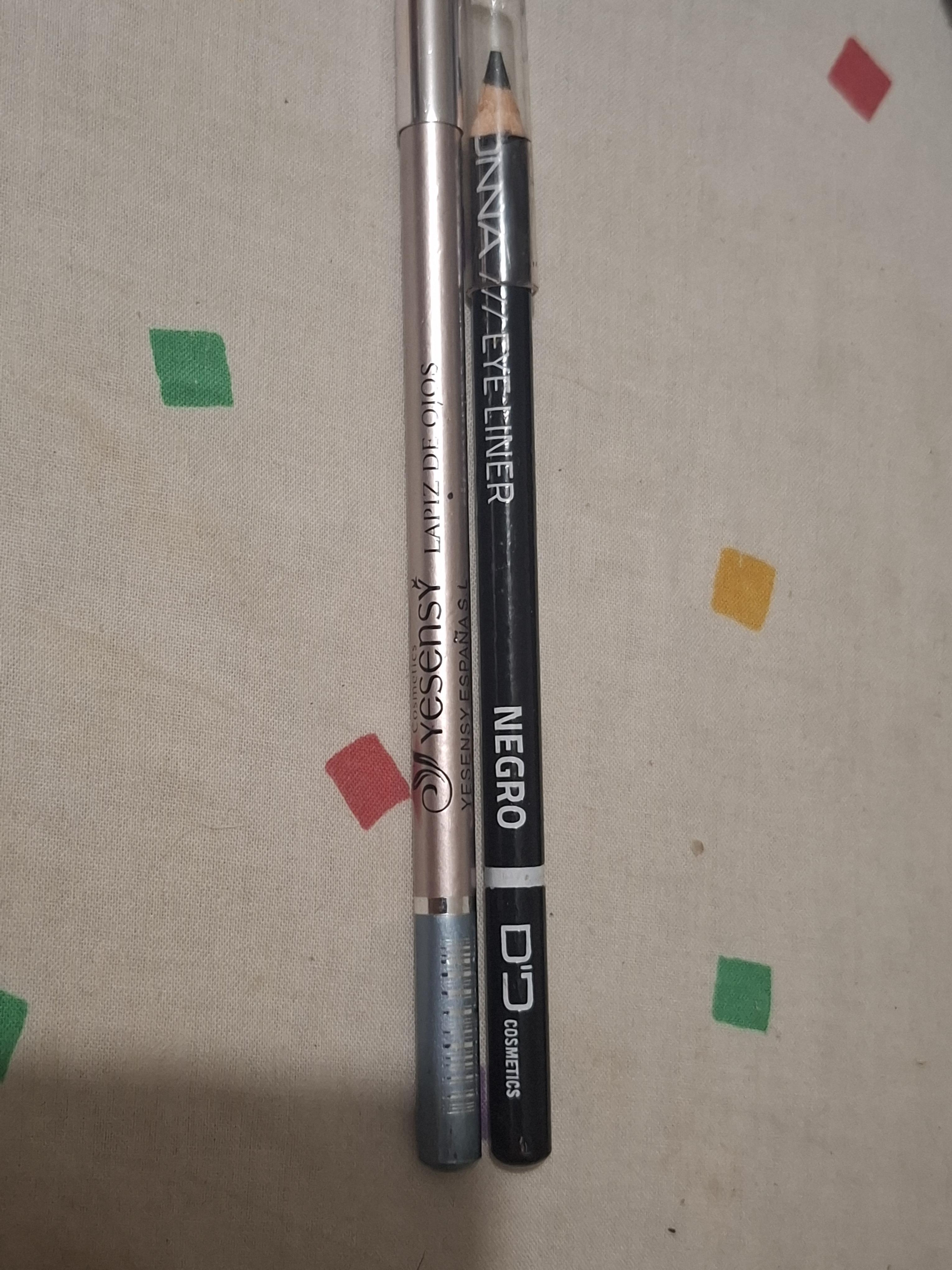 troc de troc lot 2 crayon 1noir et 1 bleu image 0