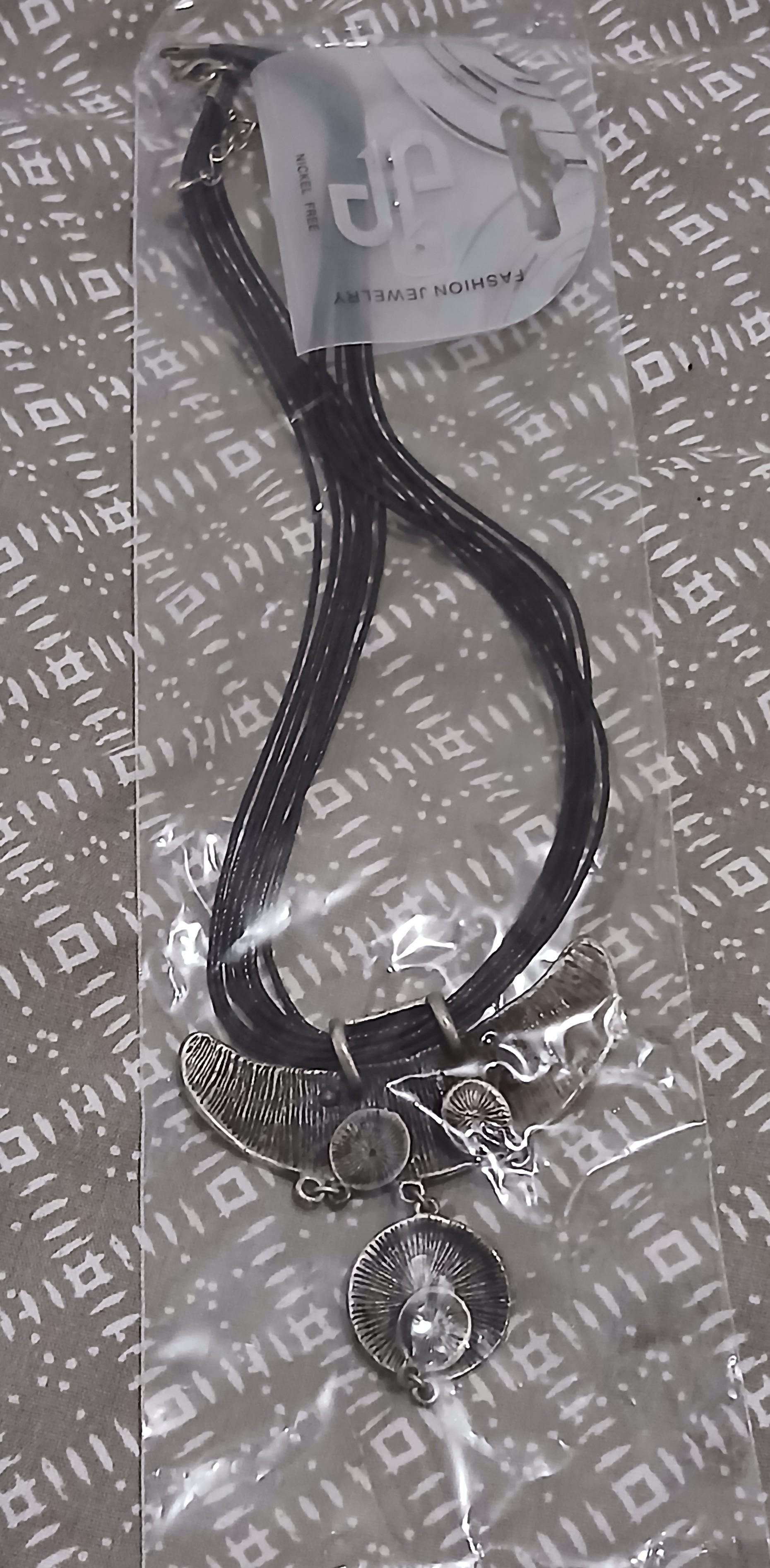 troc de troc collier femme image 1