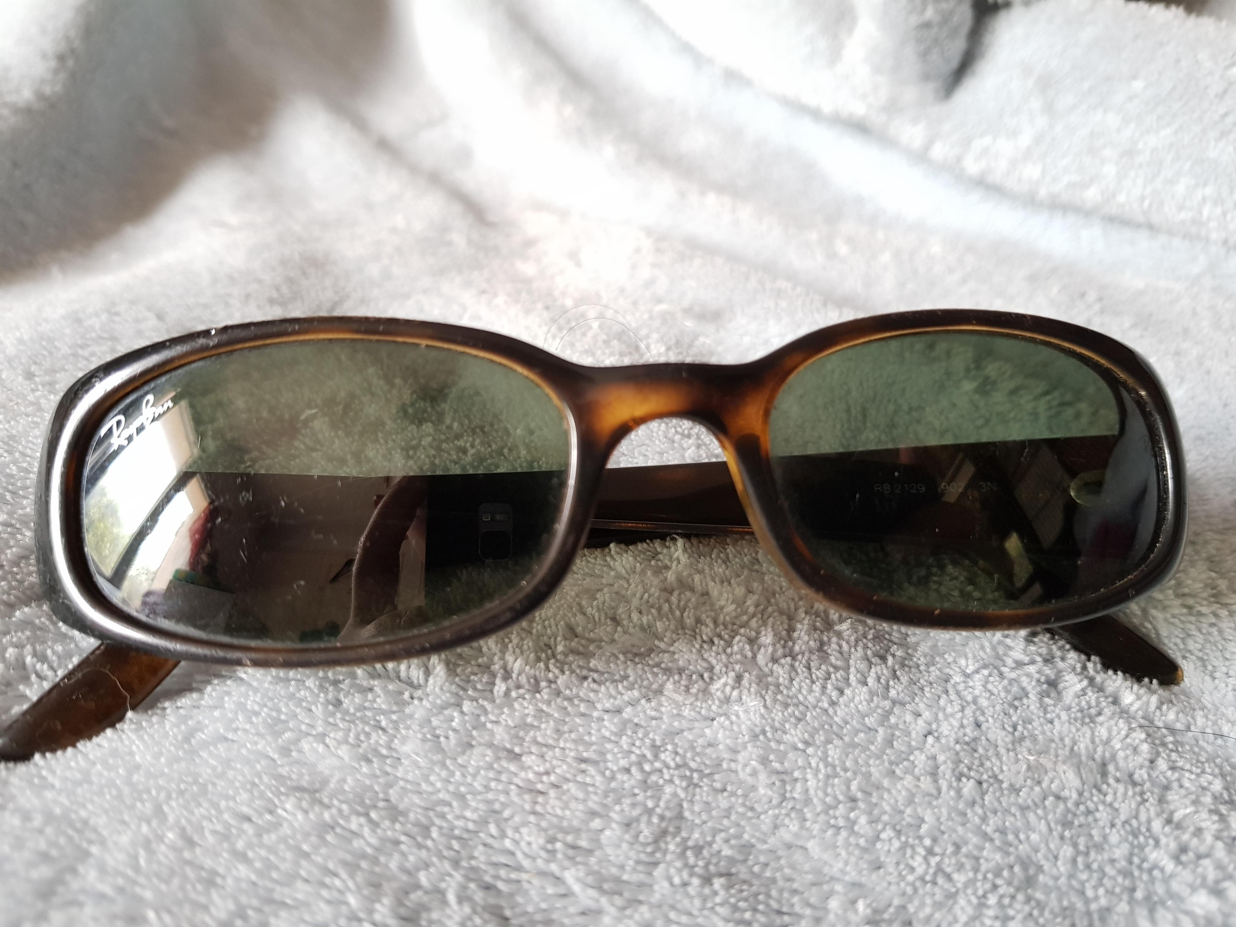 troc de troc paire de lunette de soleil rayban image 0