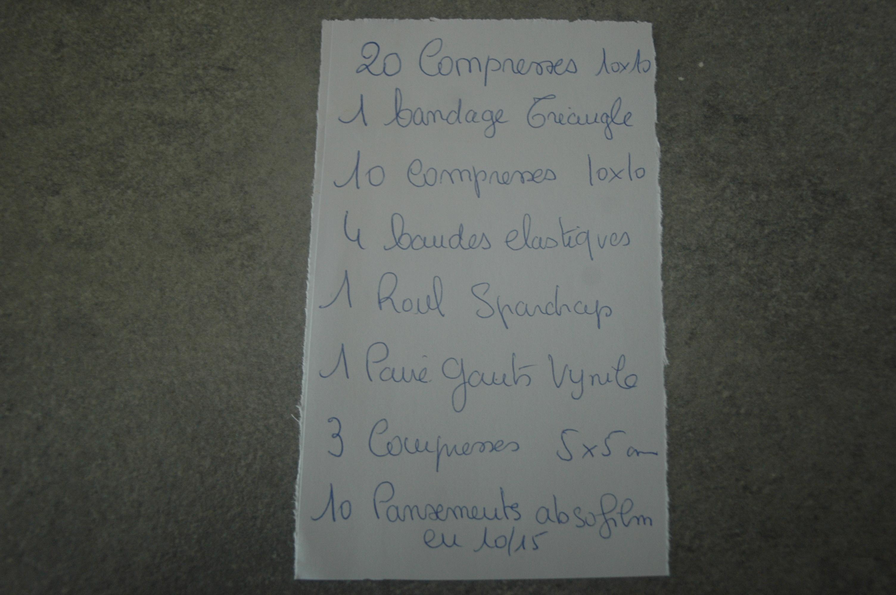 troc de troc lot compresses et bande gaze (neuf) image 0