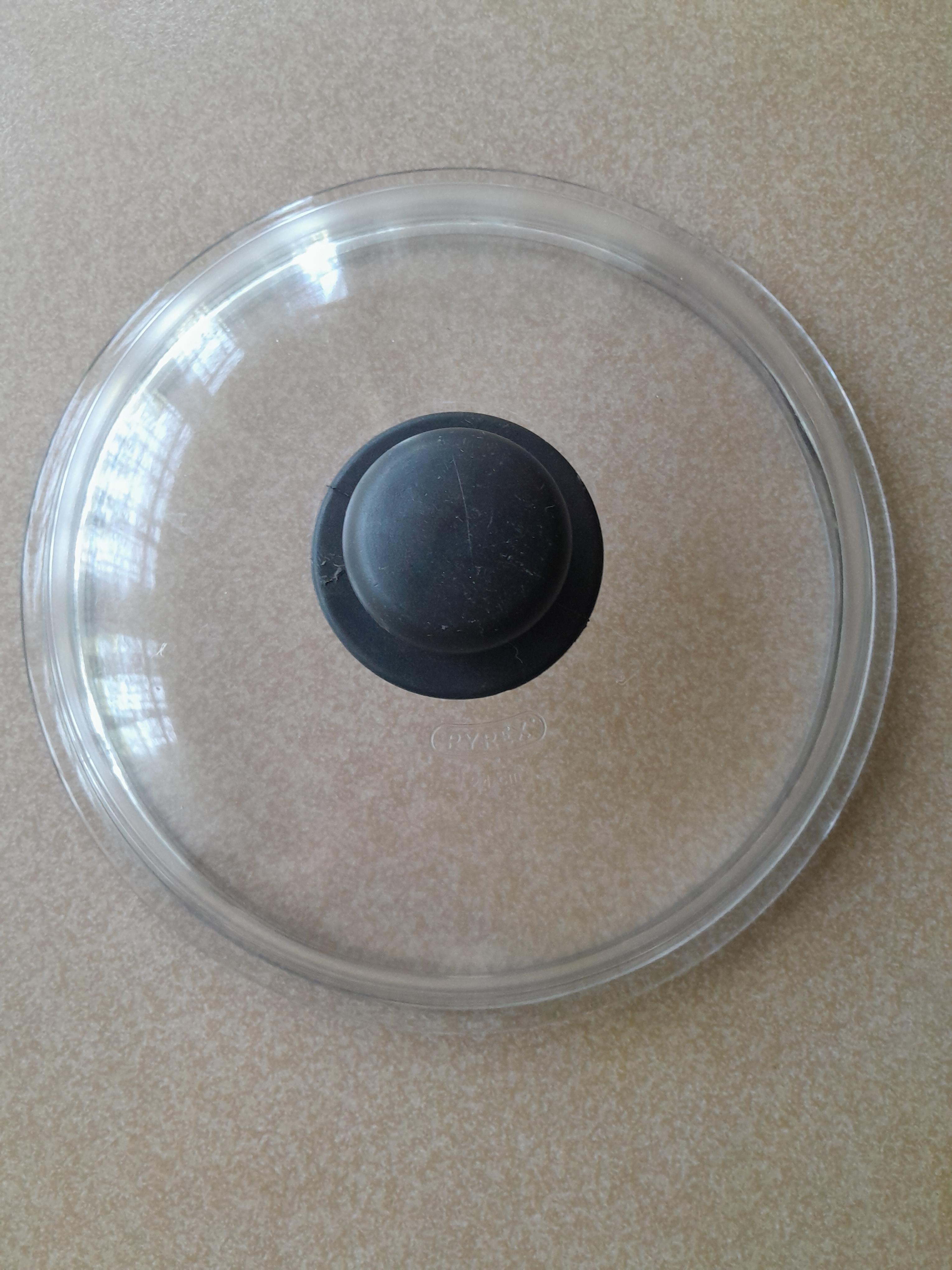 troc de troc réservée couvercle en verre pyrex très bon état image 0