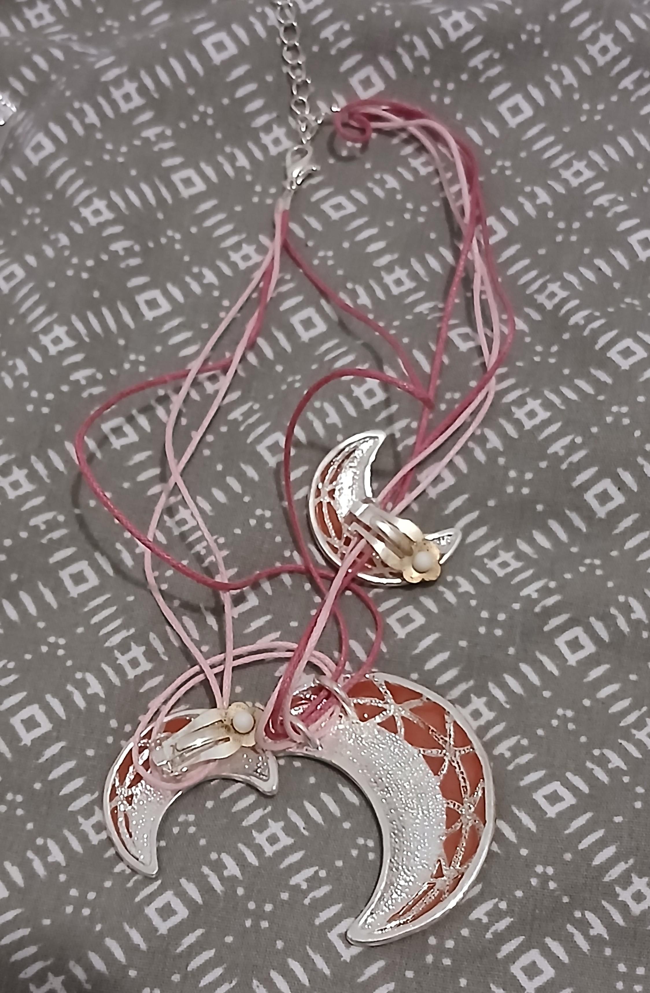 troc de troc reserver divers troc. collier femme image 1