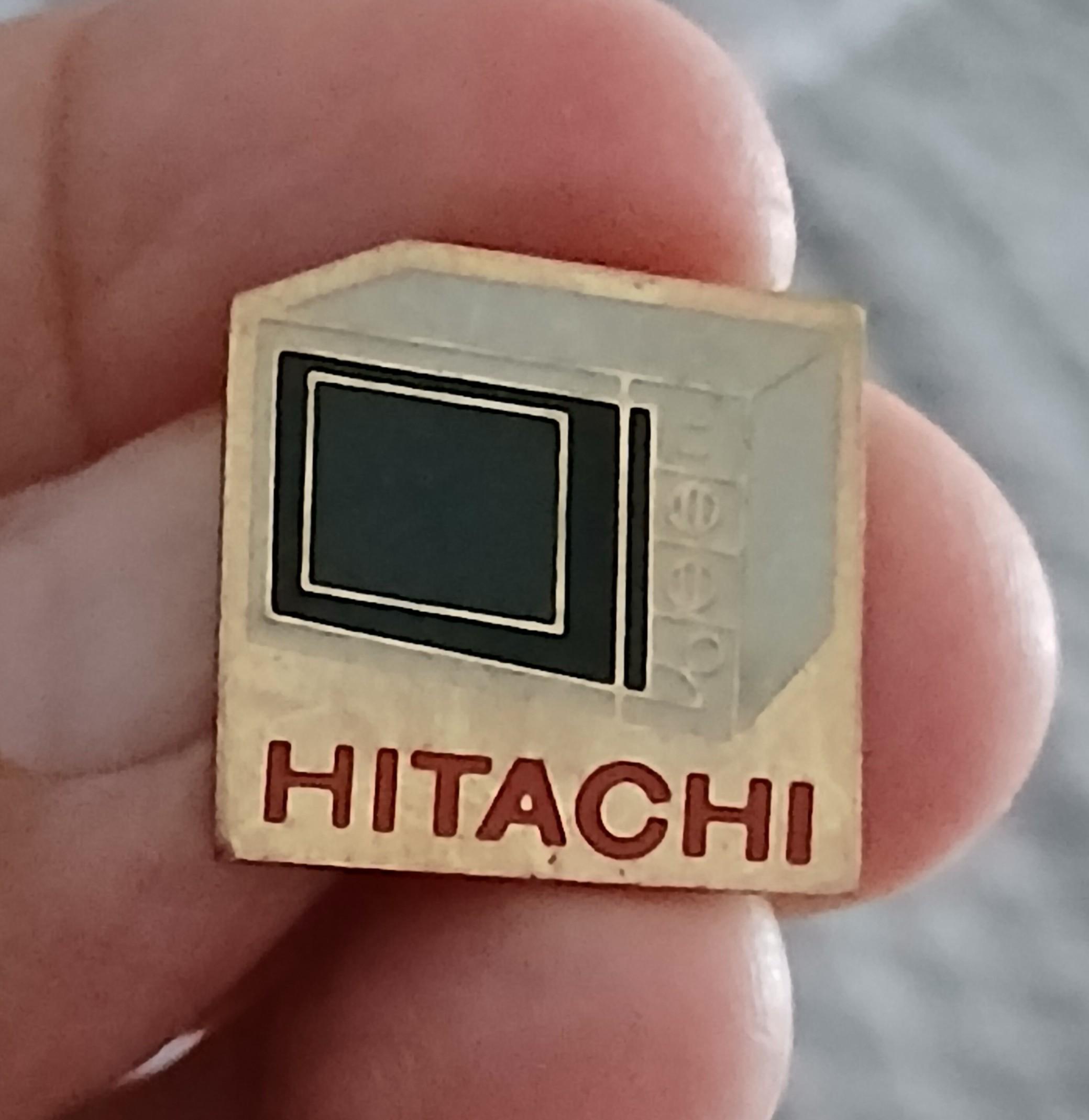 troc de troc n * 19 reserver gigi un pins ' hitachi ' image 1
