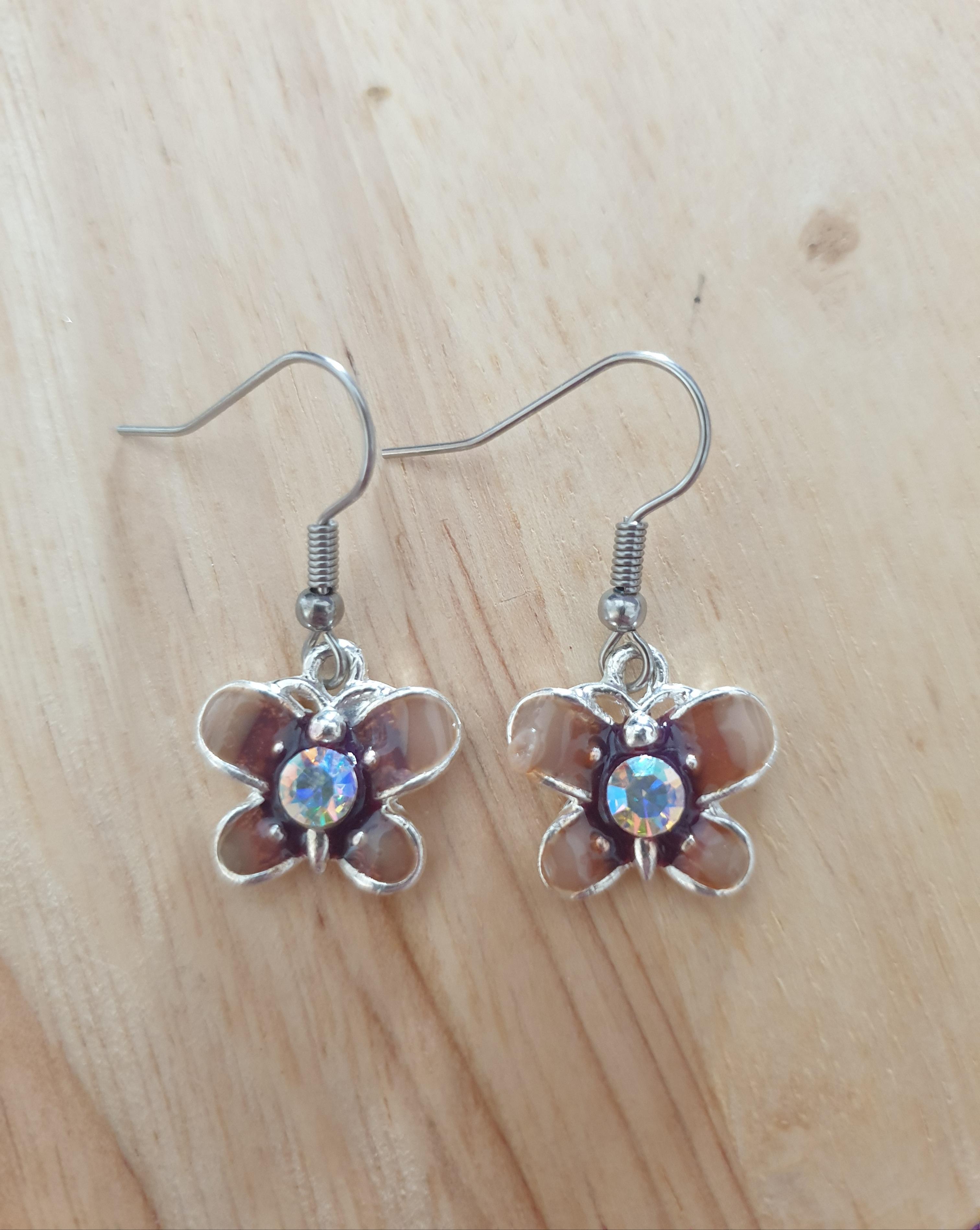 troc de troc paire de boucles d’oreilles image 0