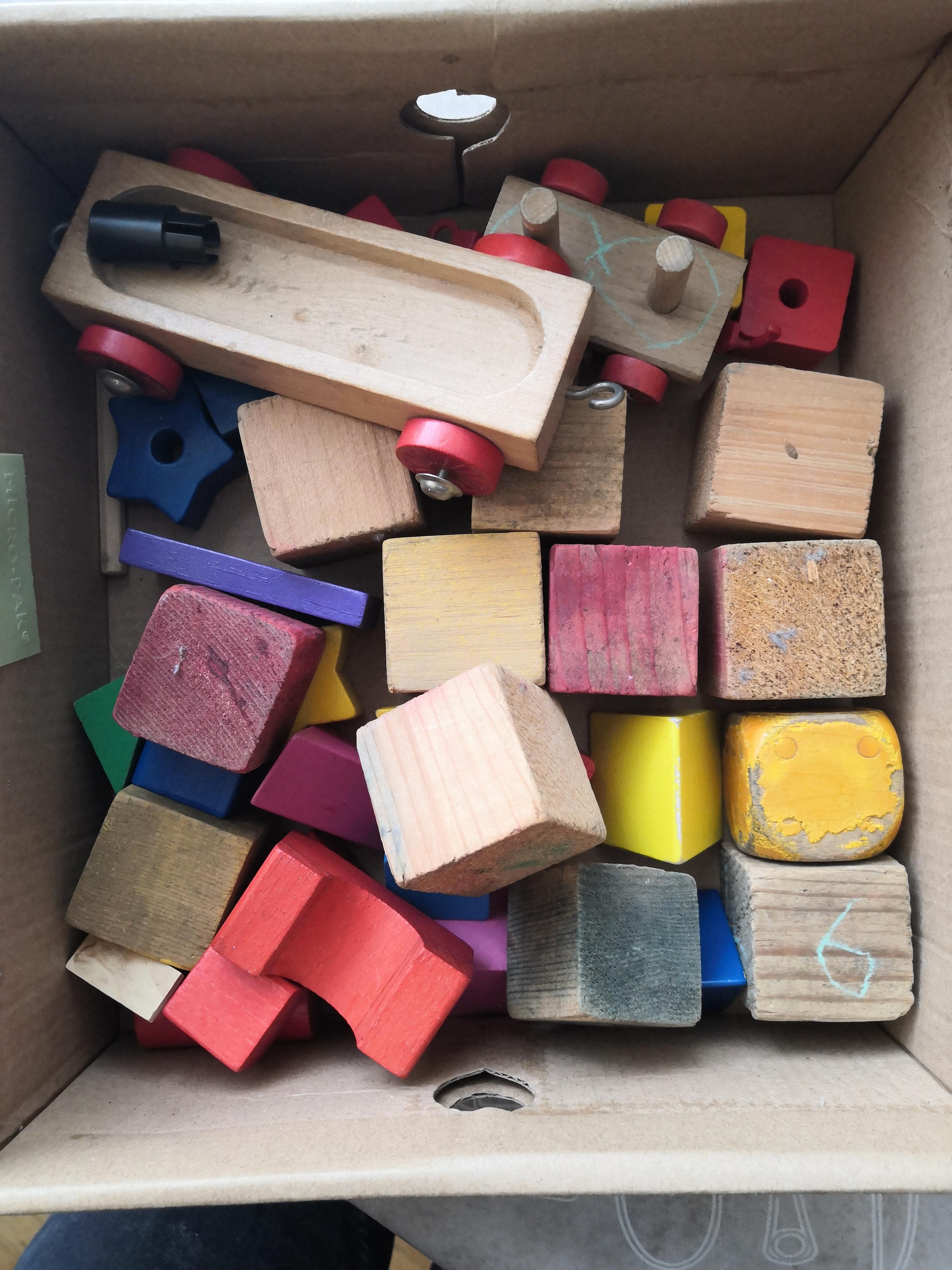 troc de troc réservé lot de jeux en bois image 0