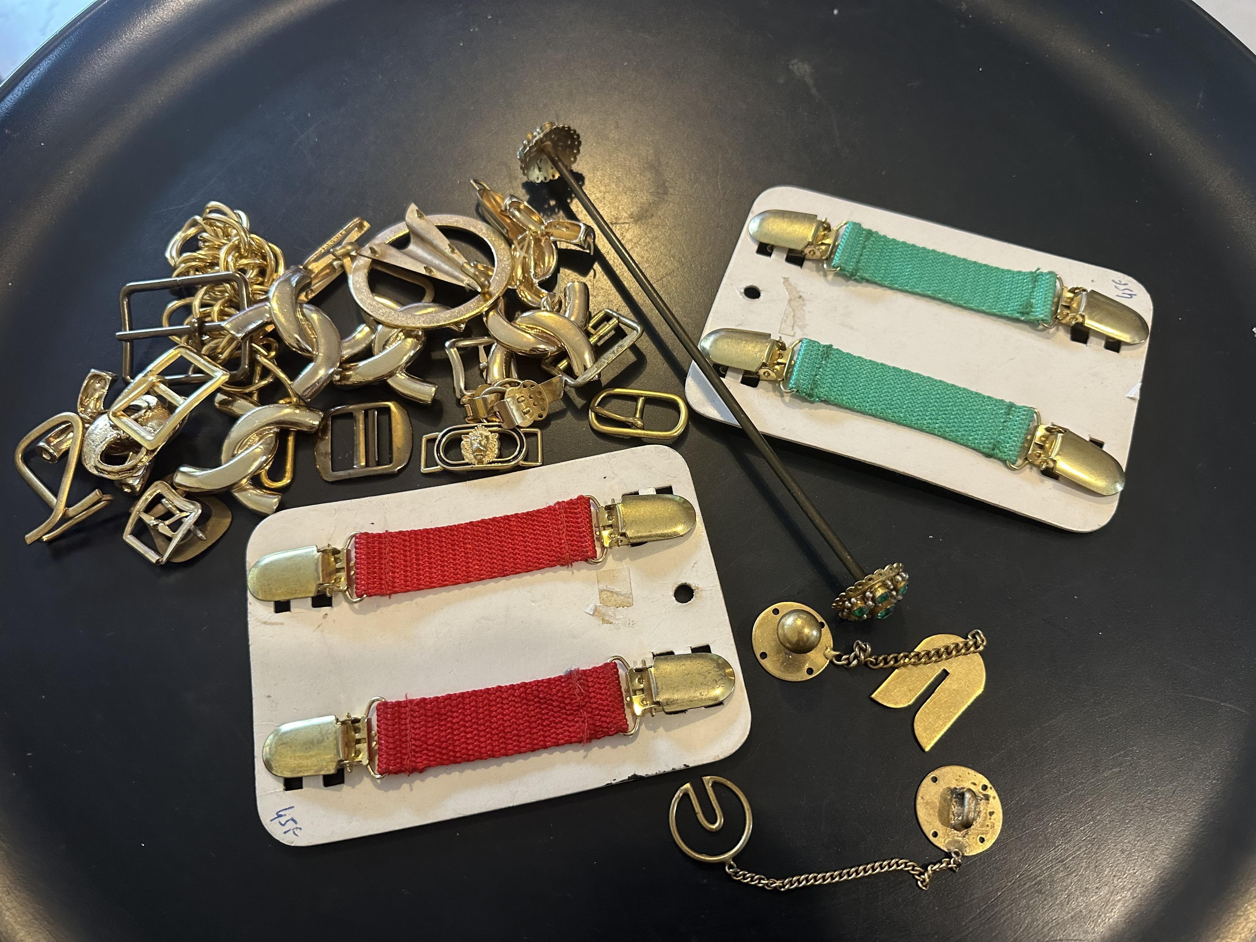 troc de troc mercerie : lot d’ancien élément de mercerie image 0