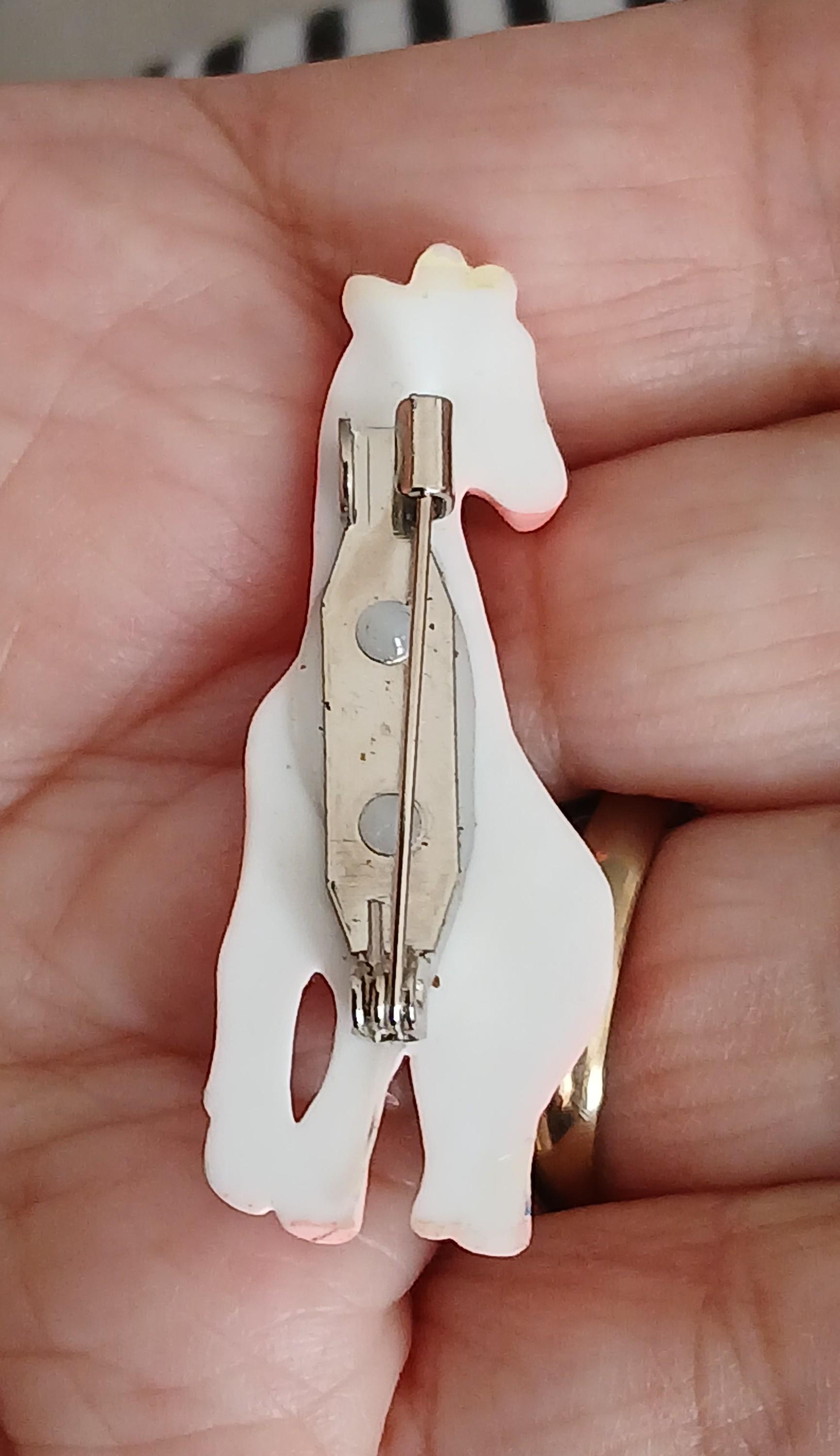 troc de troc une broche mixte image 1