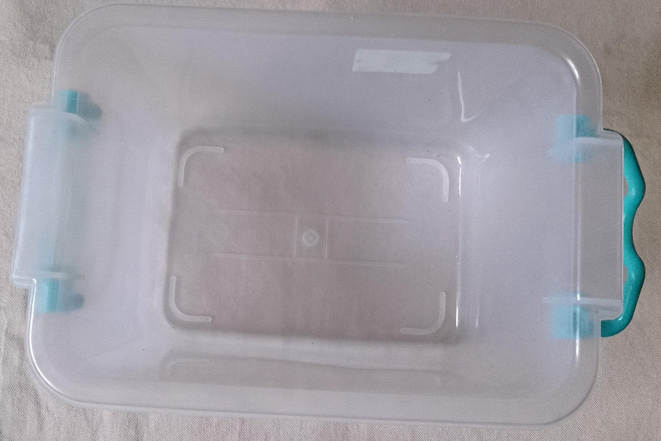 troc de troc boite transparente, très bon état image 1