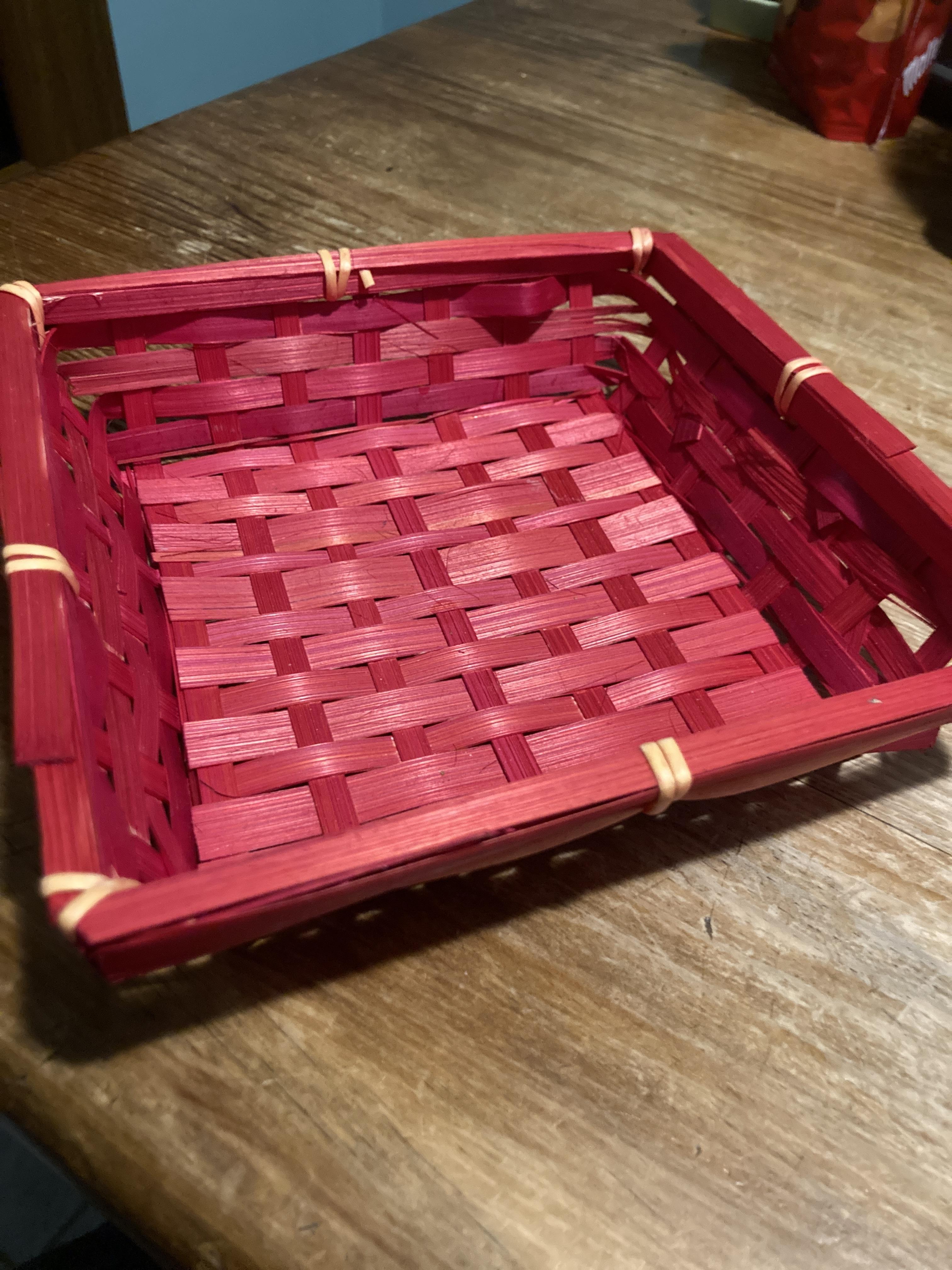 troc de troc panière carrée rouge image 0