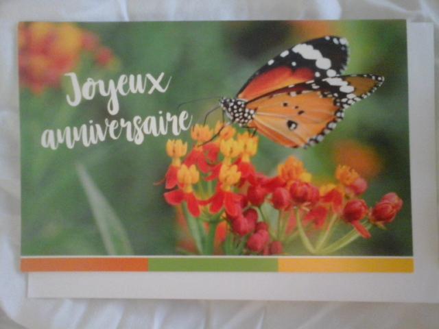 troc de troc carte joyeux annivervsaire papillon butinant sur fleurs  & son en image 0