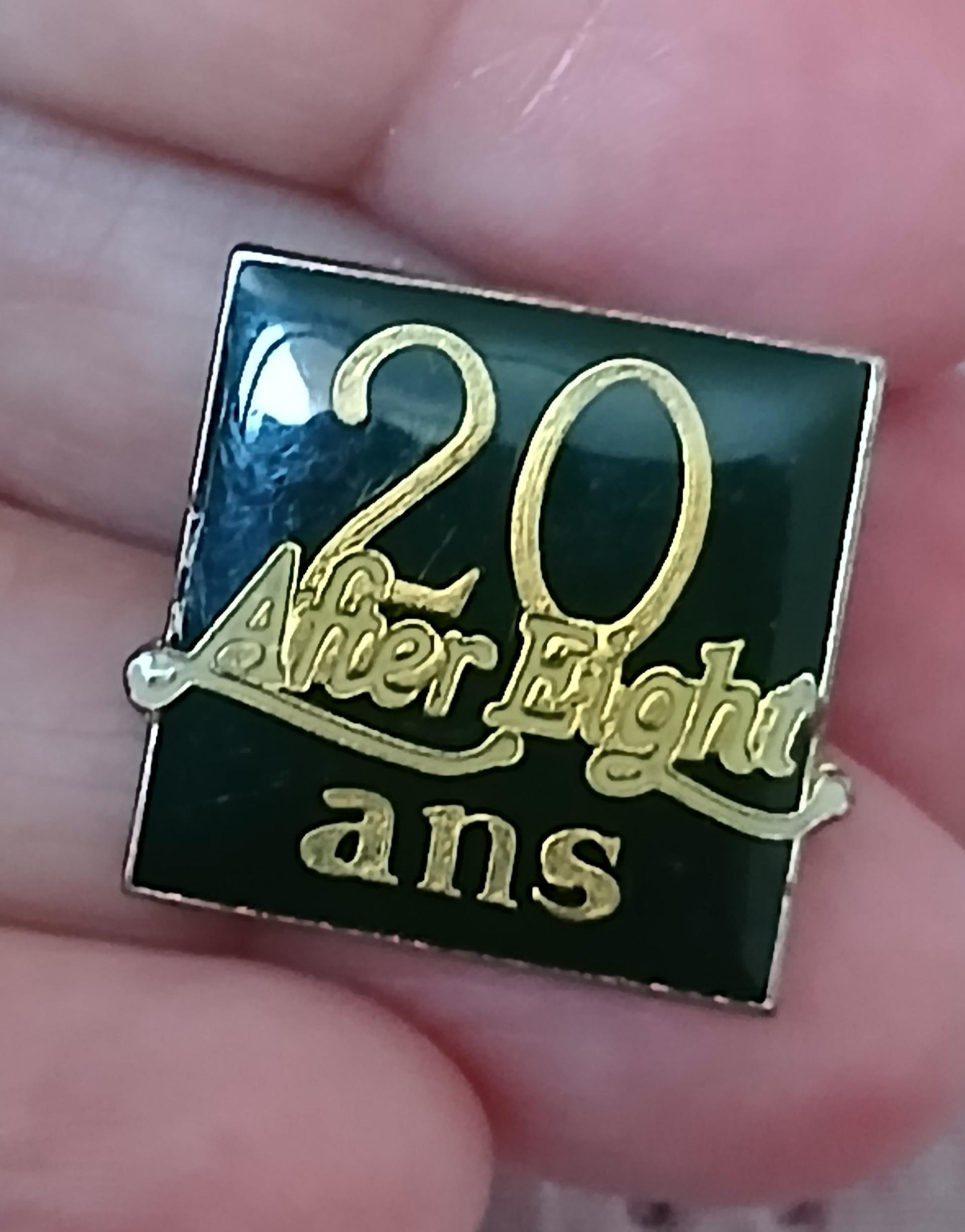 troc de troc reserver. pins '20 after eight ans image 1