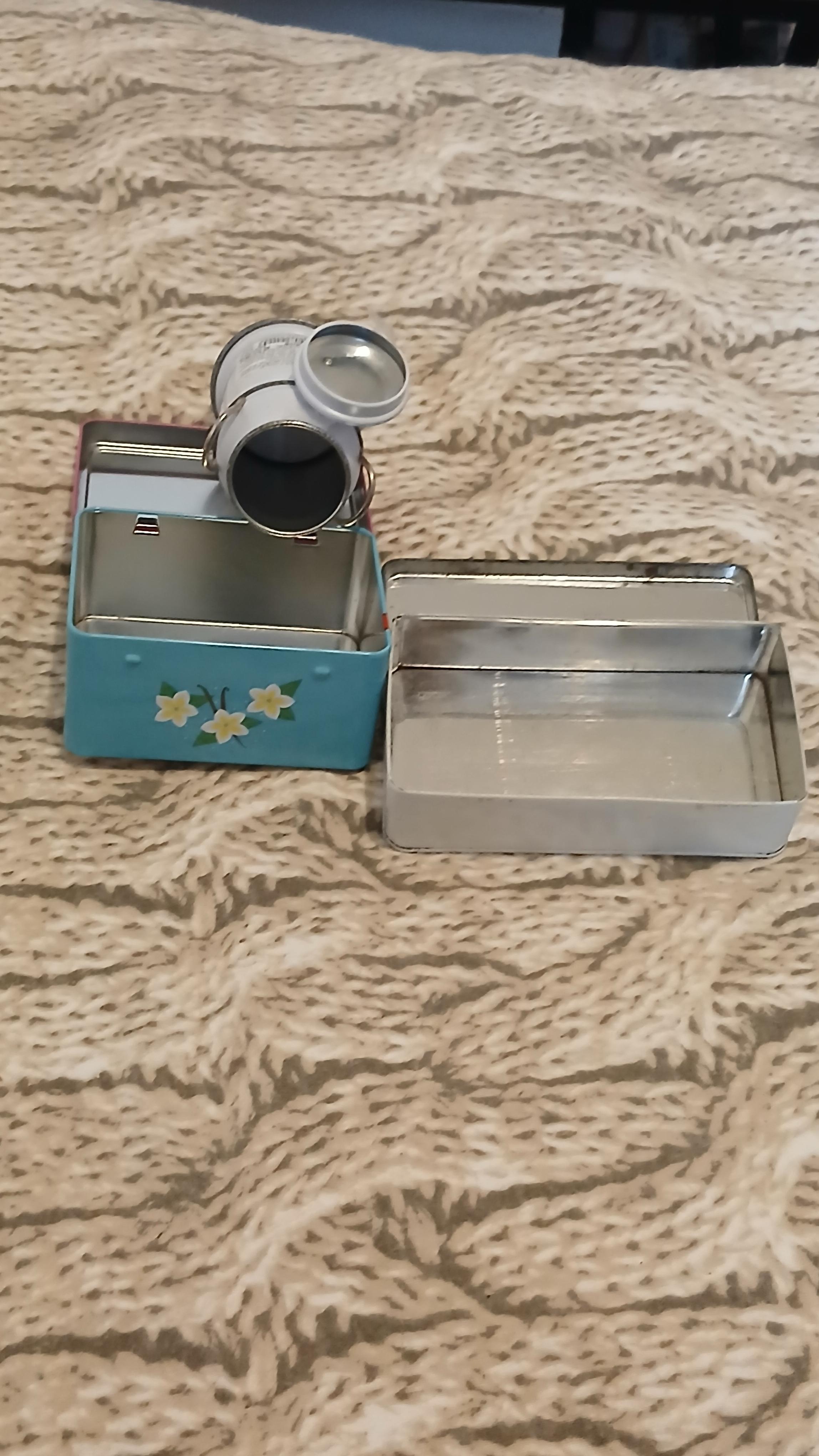 troc de troc lots de boîtes en fer image 1