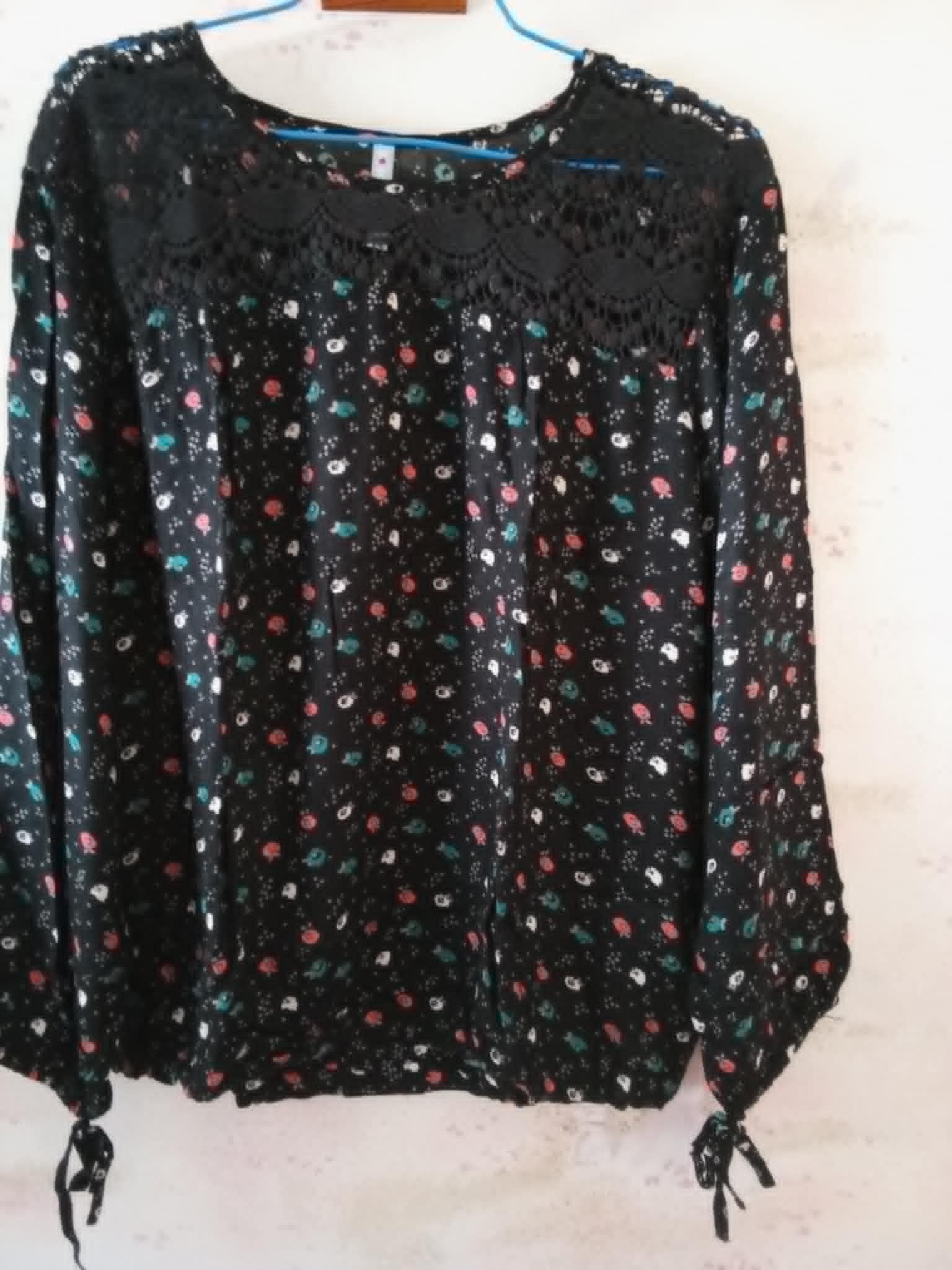 troc de troc très jolie haut noir taille 44/46 image 0
