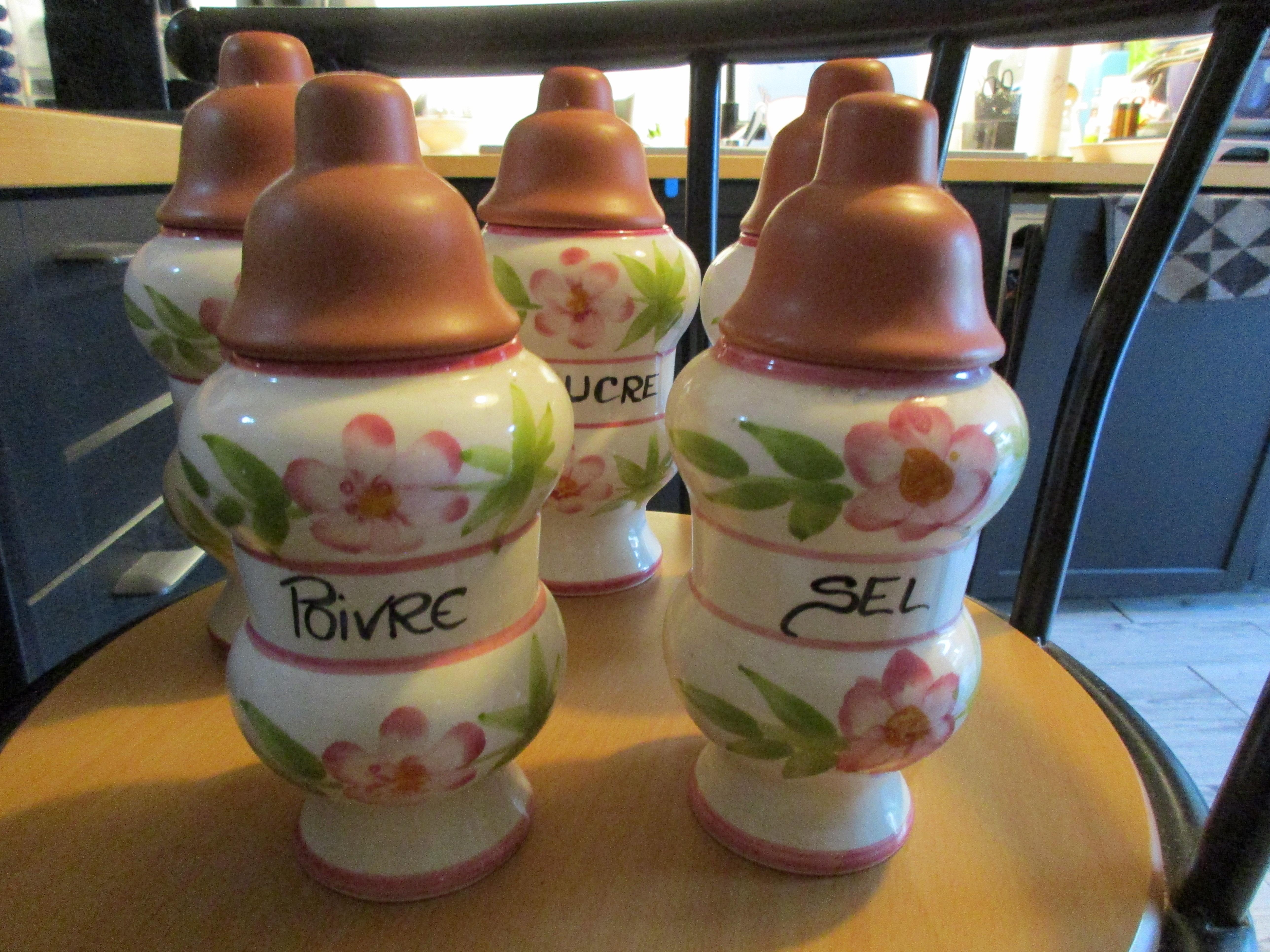 troc de troc réservé,5 pots "vintage" comme neufs image 2