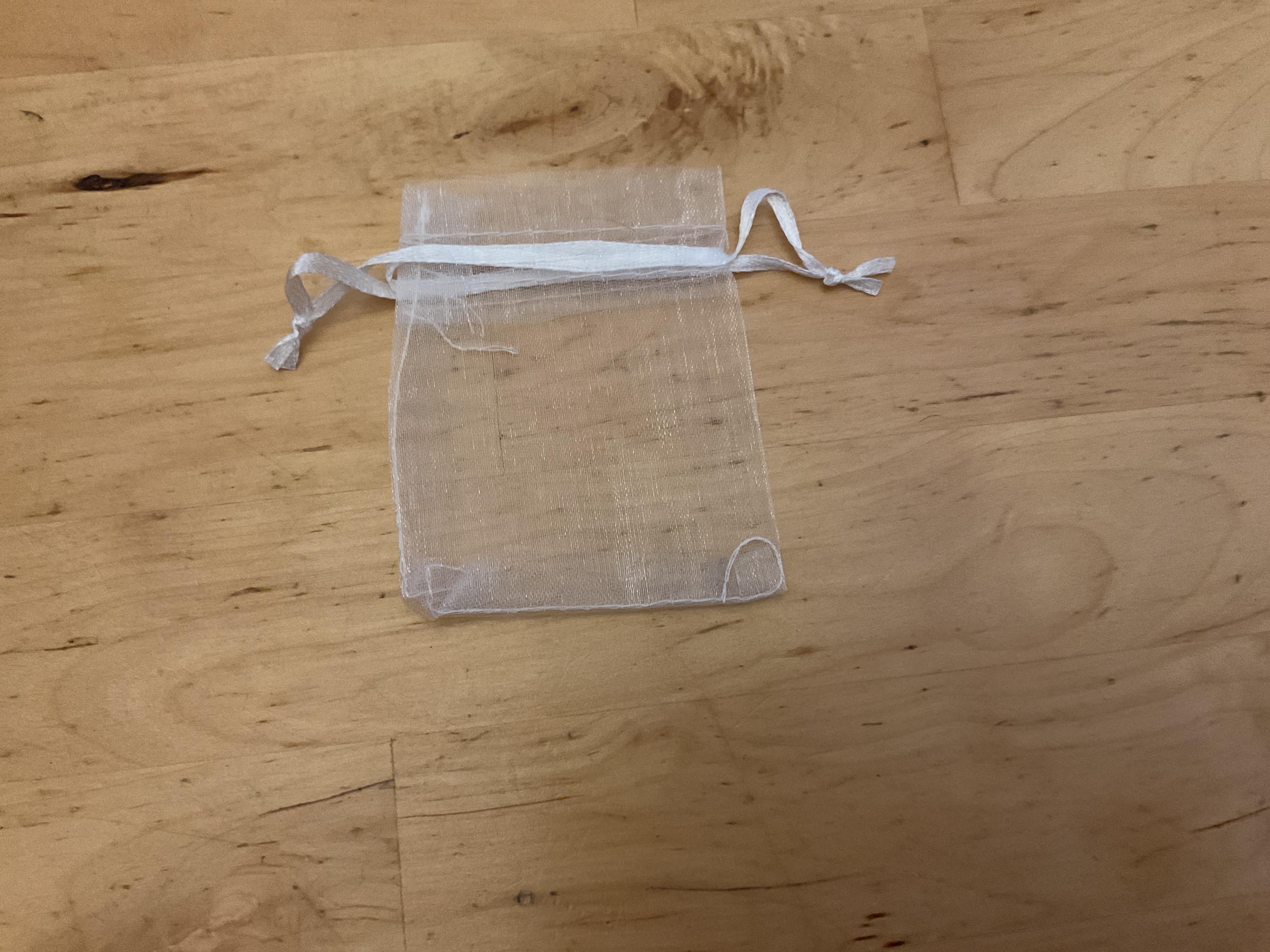 troc de troc pochette blanche image 0