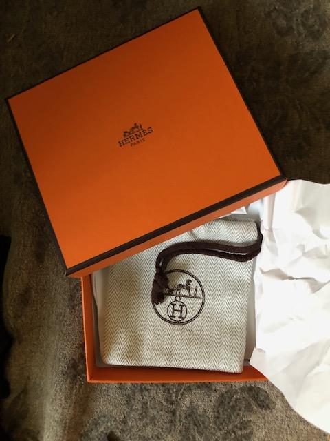 troc de troc (réservé) boîte hermès 12,5x11cm + sachet tissu hermès image 0