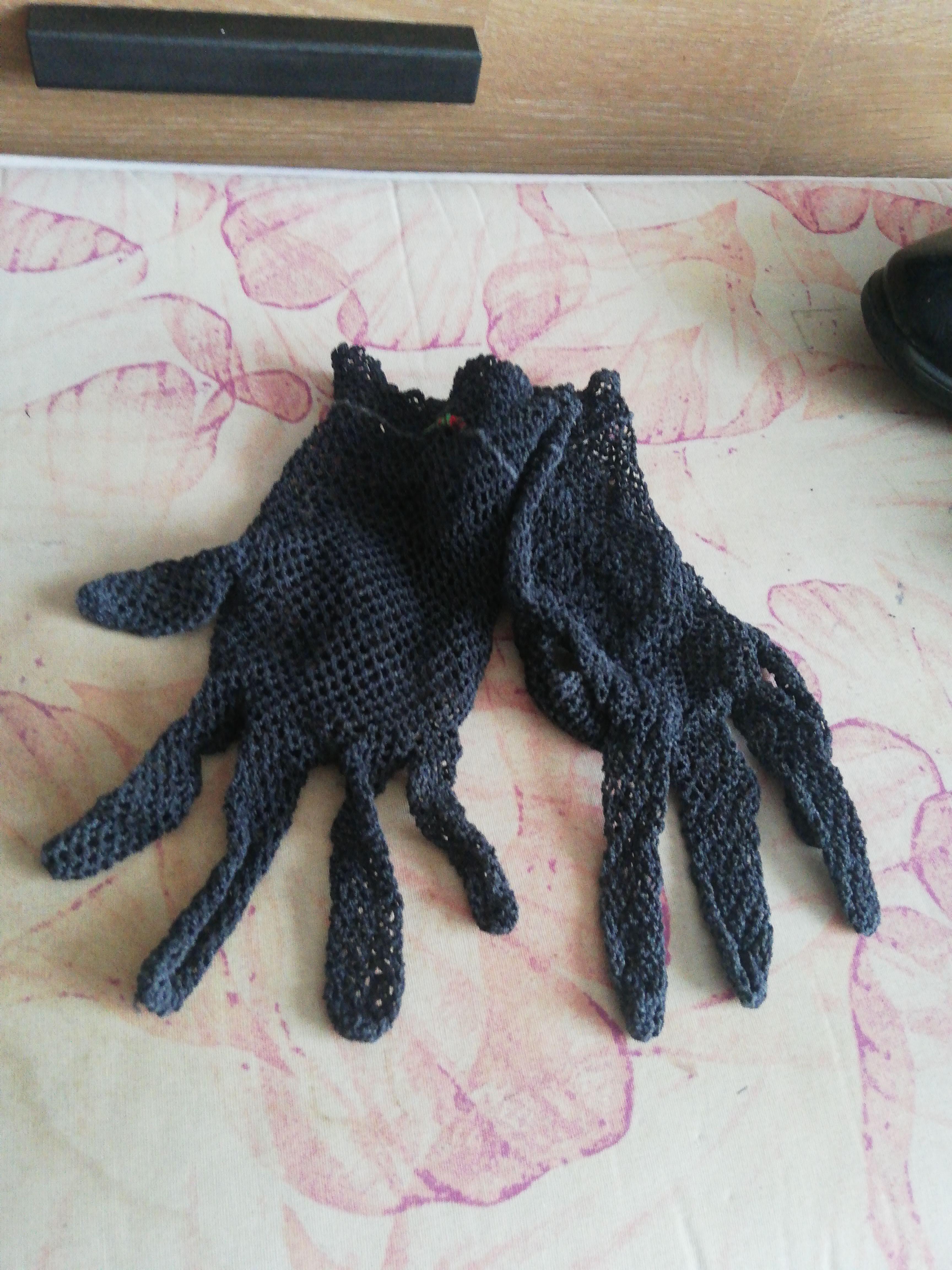 troc de troc reserve    gants noir resille 5 noisettes image 0