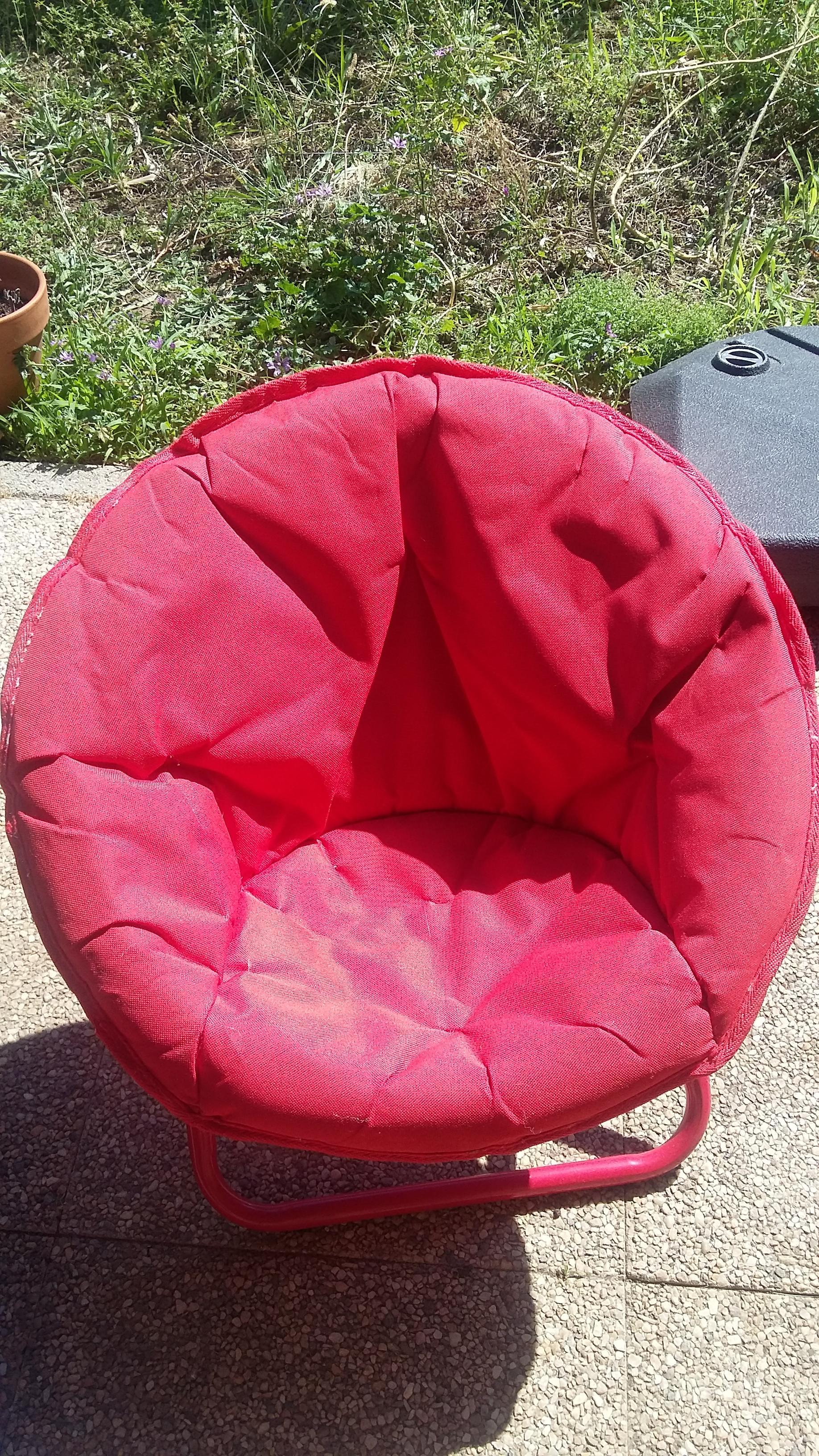 troc de troc chaise pliante rouge pour enfant image 1