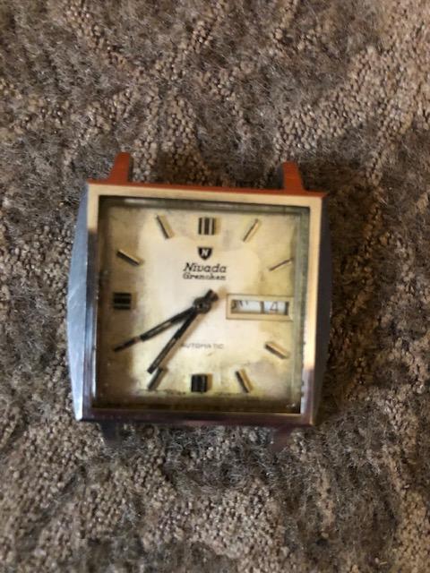 troc de troc montre nivada ancienne (mécanisme ne répond plus) image 0