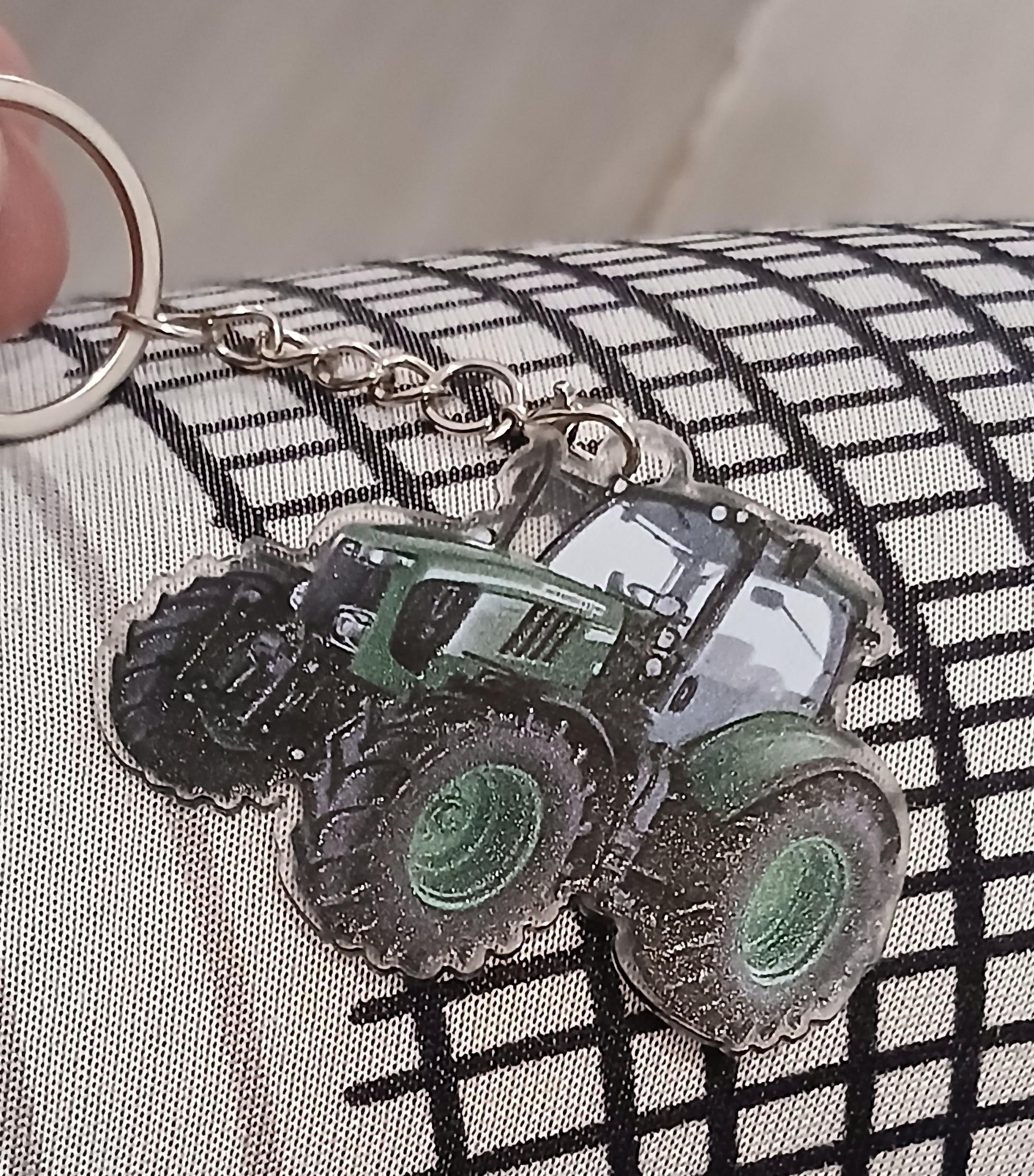 troc de troc reserver divers troc porte clé " tracteur " image 2