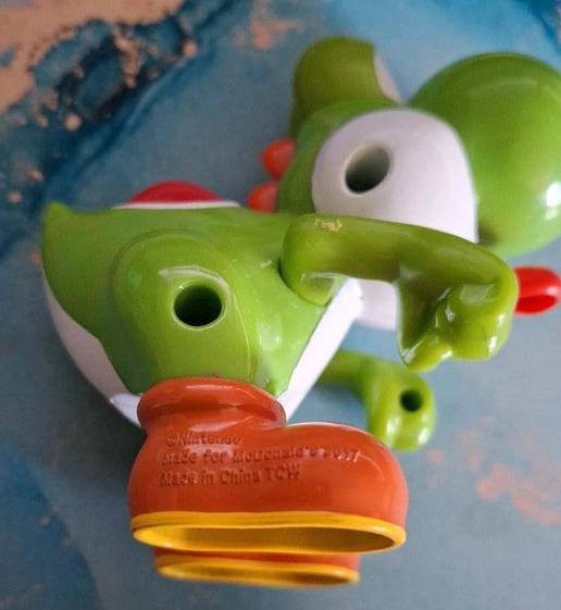 troc de troc figurine yoshi nintendo mcdonald 2017 image 2