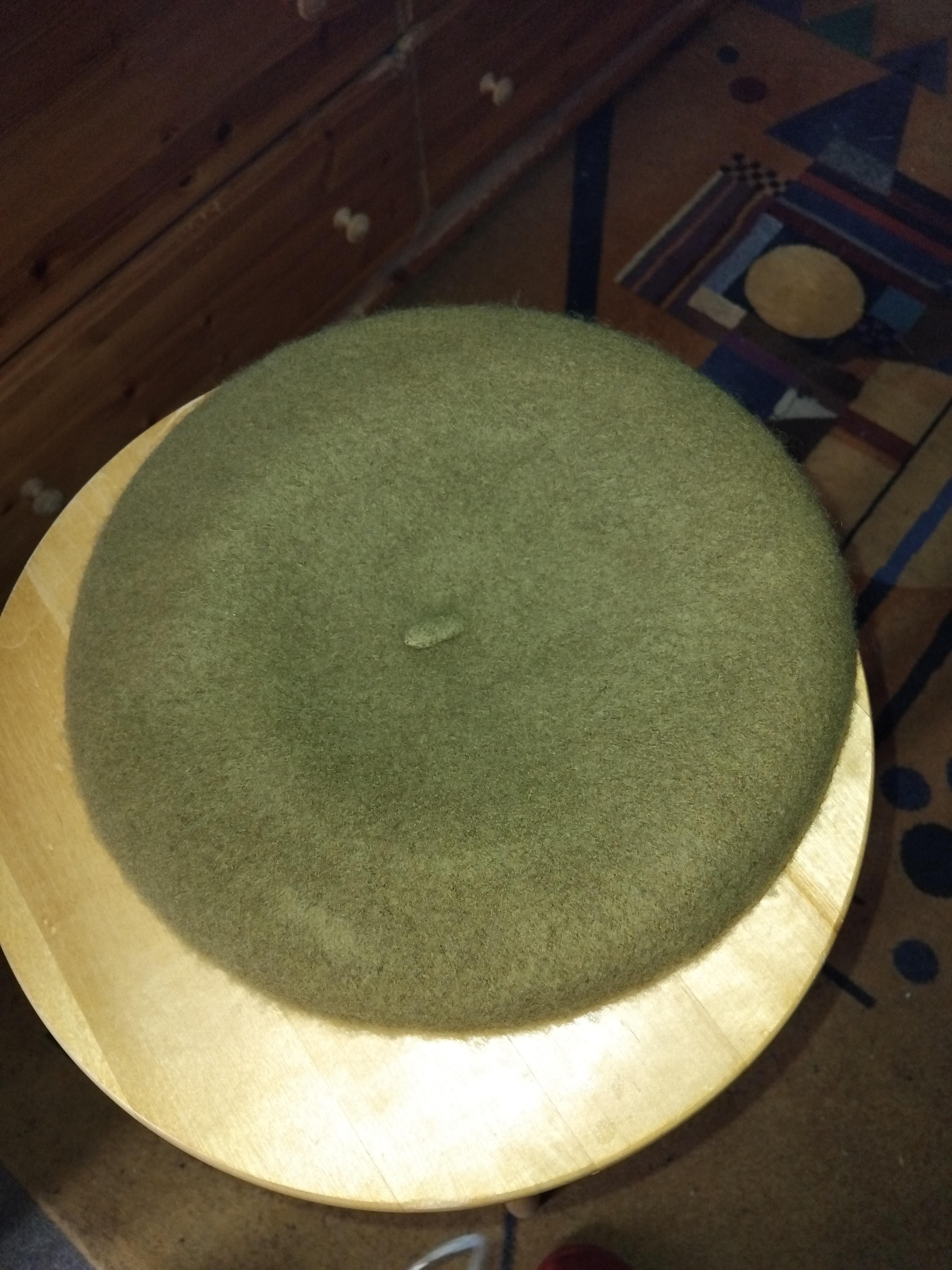 troc de troc beret neuf kaki laine image 0