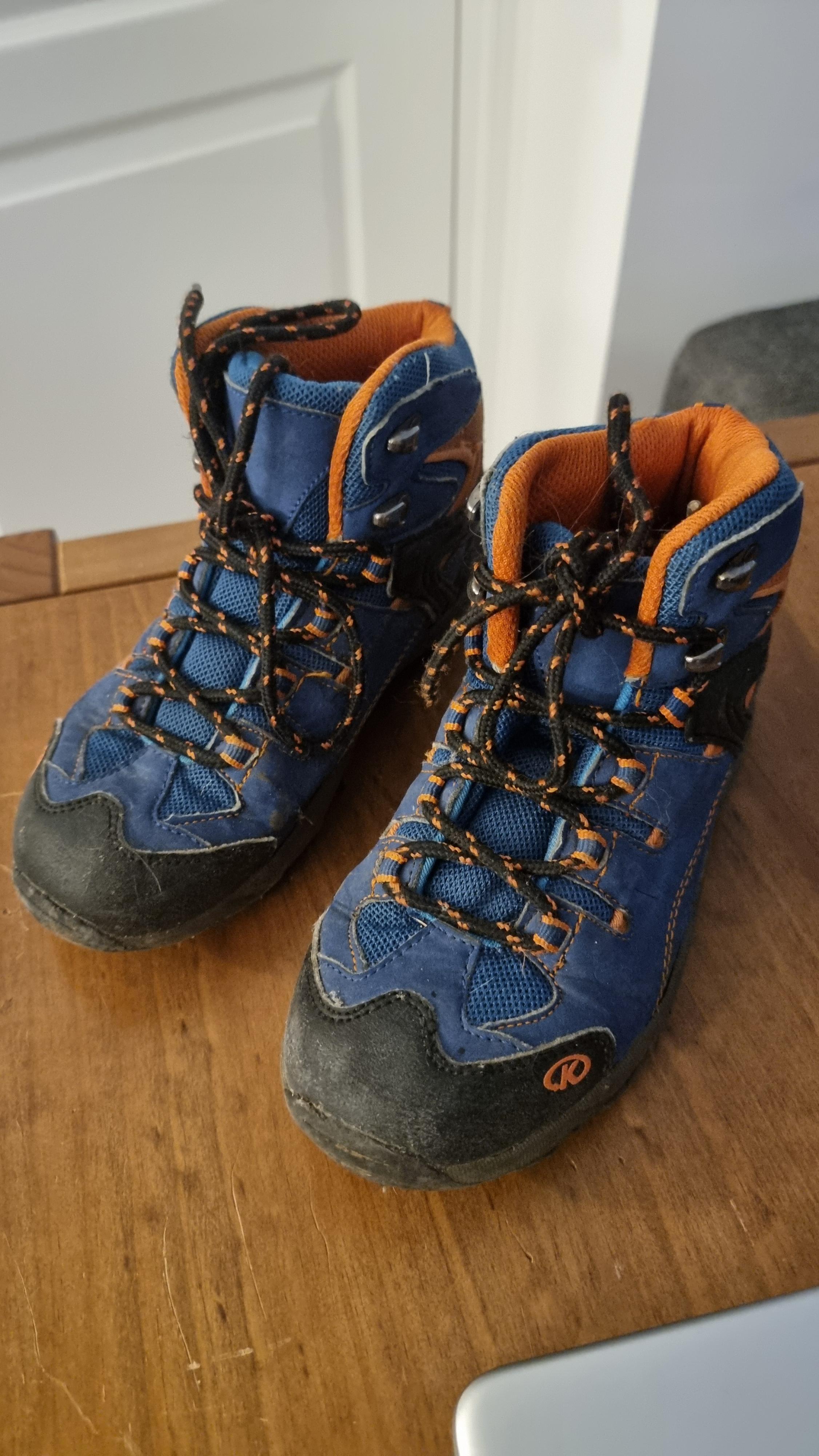 troc de troc chaussure de montagne - taille 34 image 0