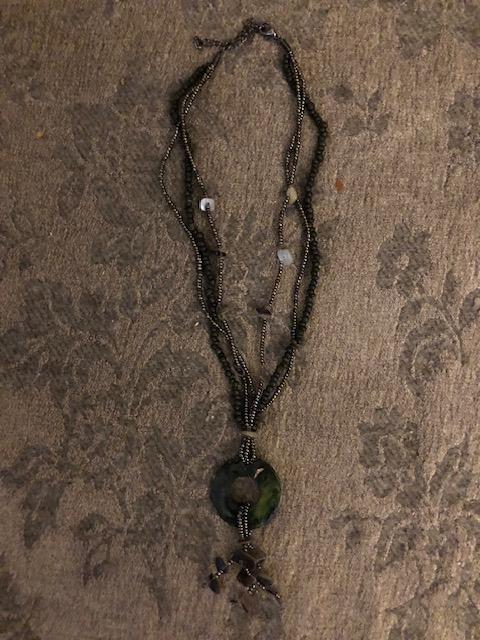 troc de troc collier fantaisie rocaille et nacre image 0
