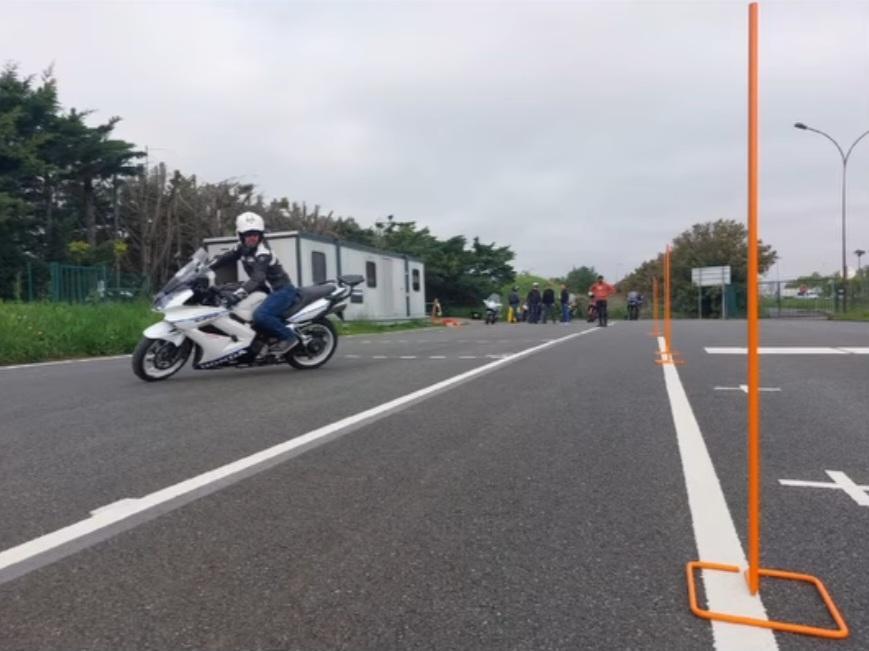 troc de troc formation maniabilité/trajectoires moto image 1