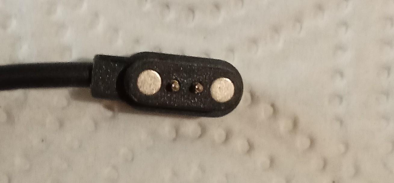 troc de troc chargeur montre connectée neuf( 2,5mm entre les 2 plots ) réserver celestine 87 image 1