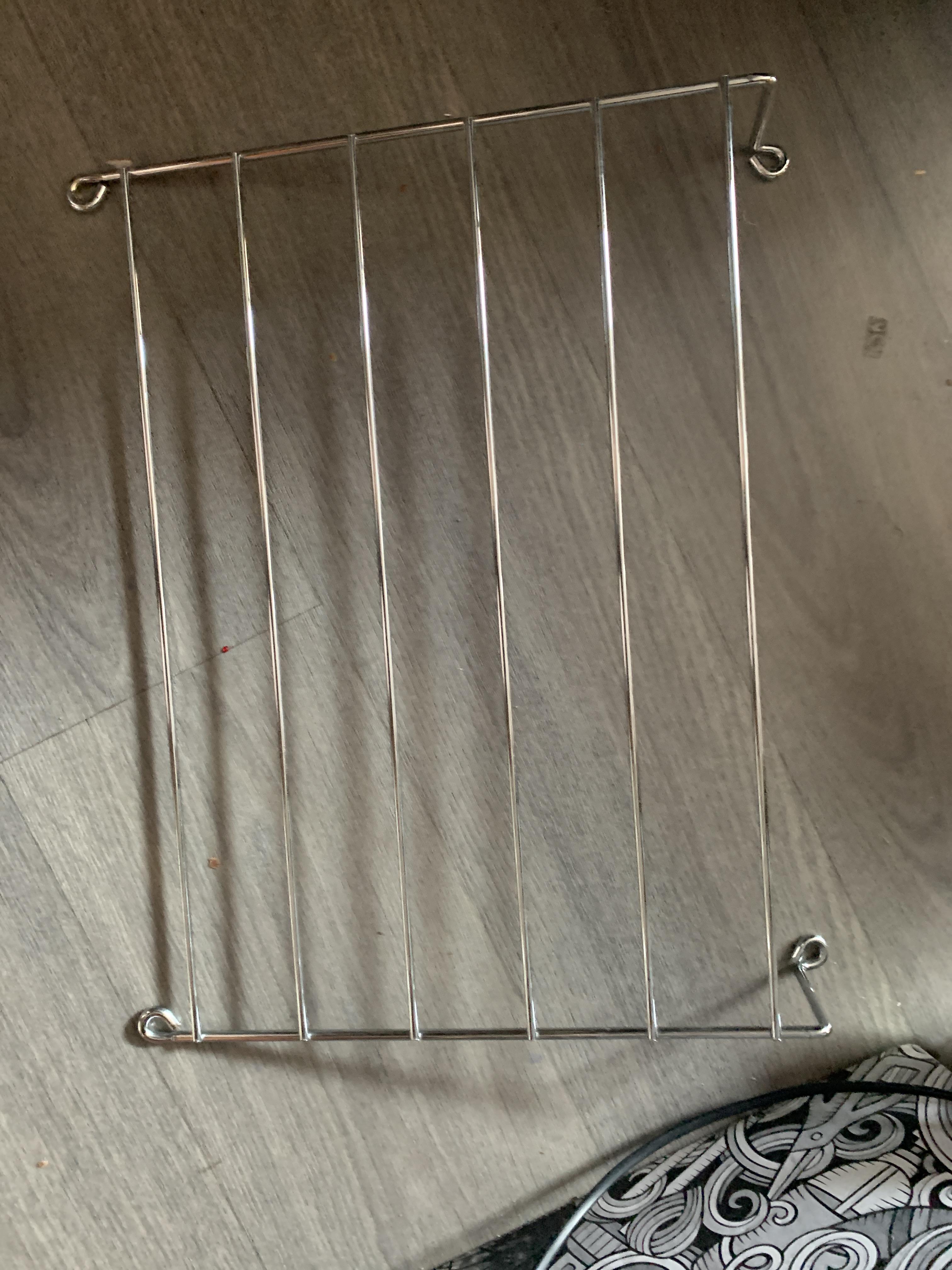 troc de troc grille en fer pour mettre dans une armoire image 0