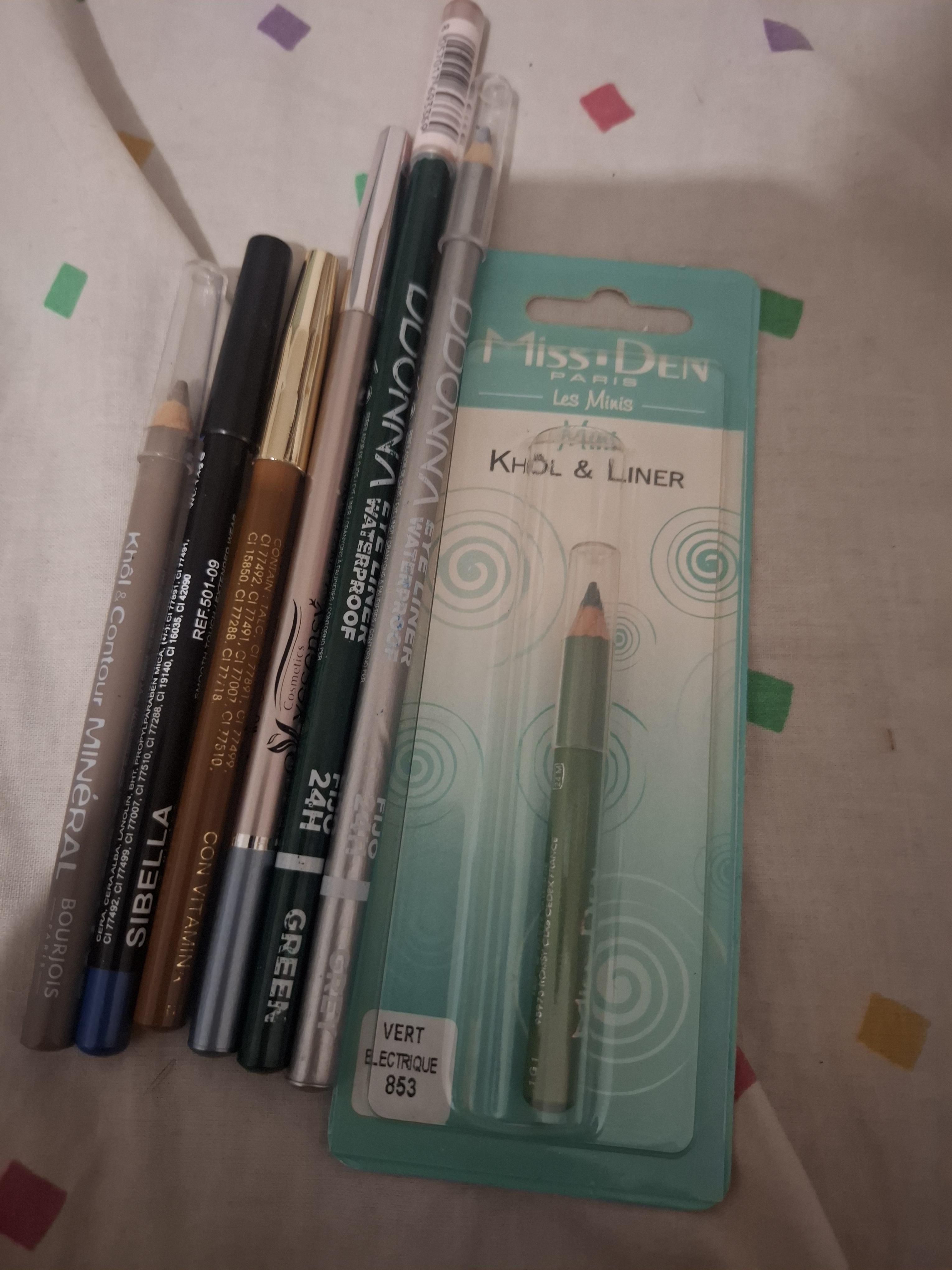 troc de troc lot crayons maquillage image 0