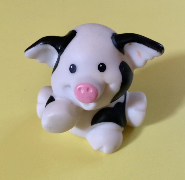 troc de troc figurine bébé vache little people - très bon état - 5 cm image 0