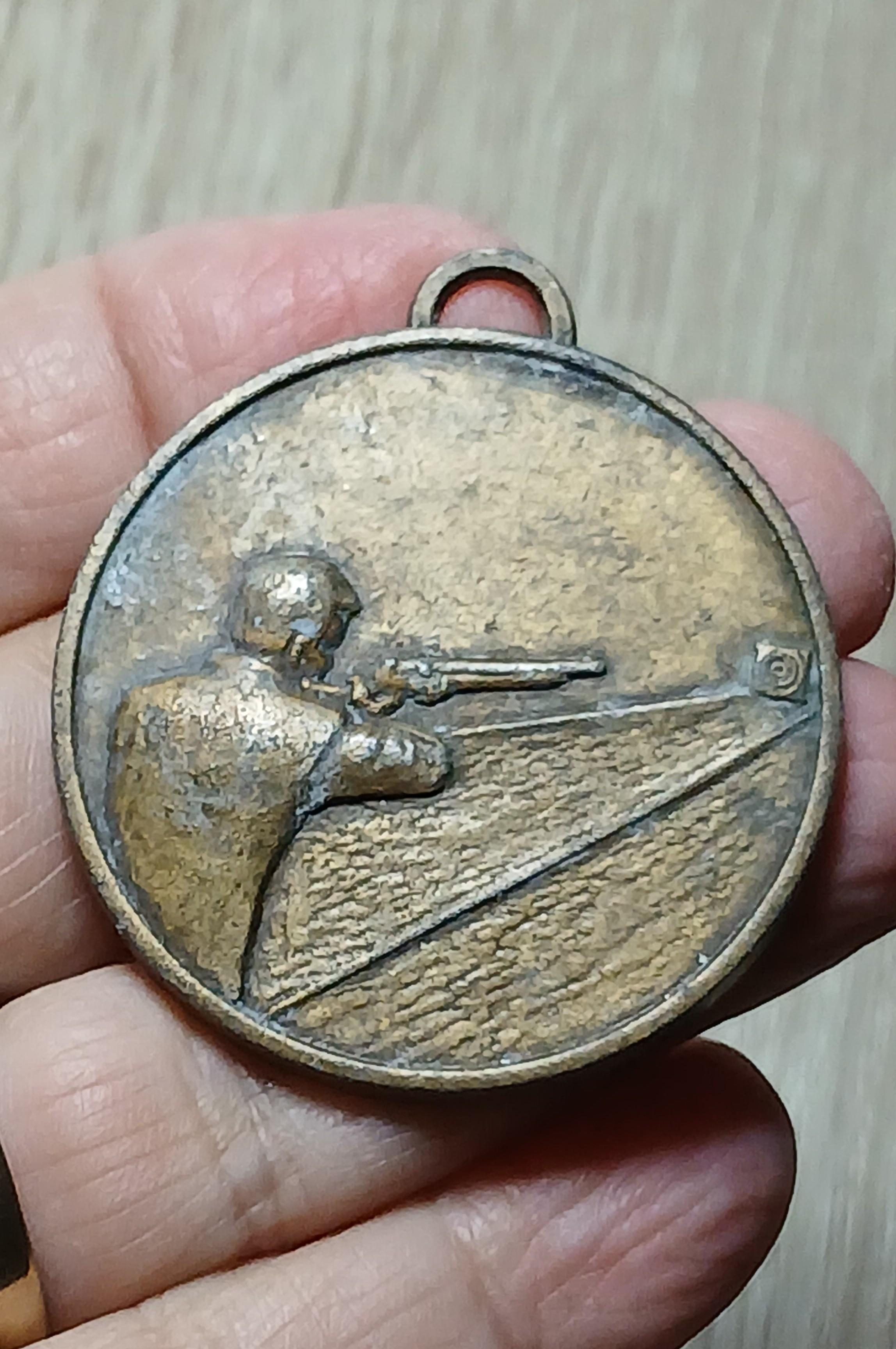 troc de troc une pièce sport image 0