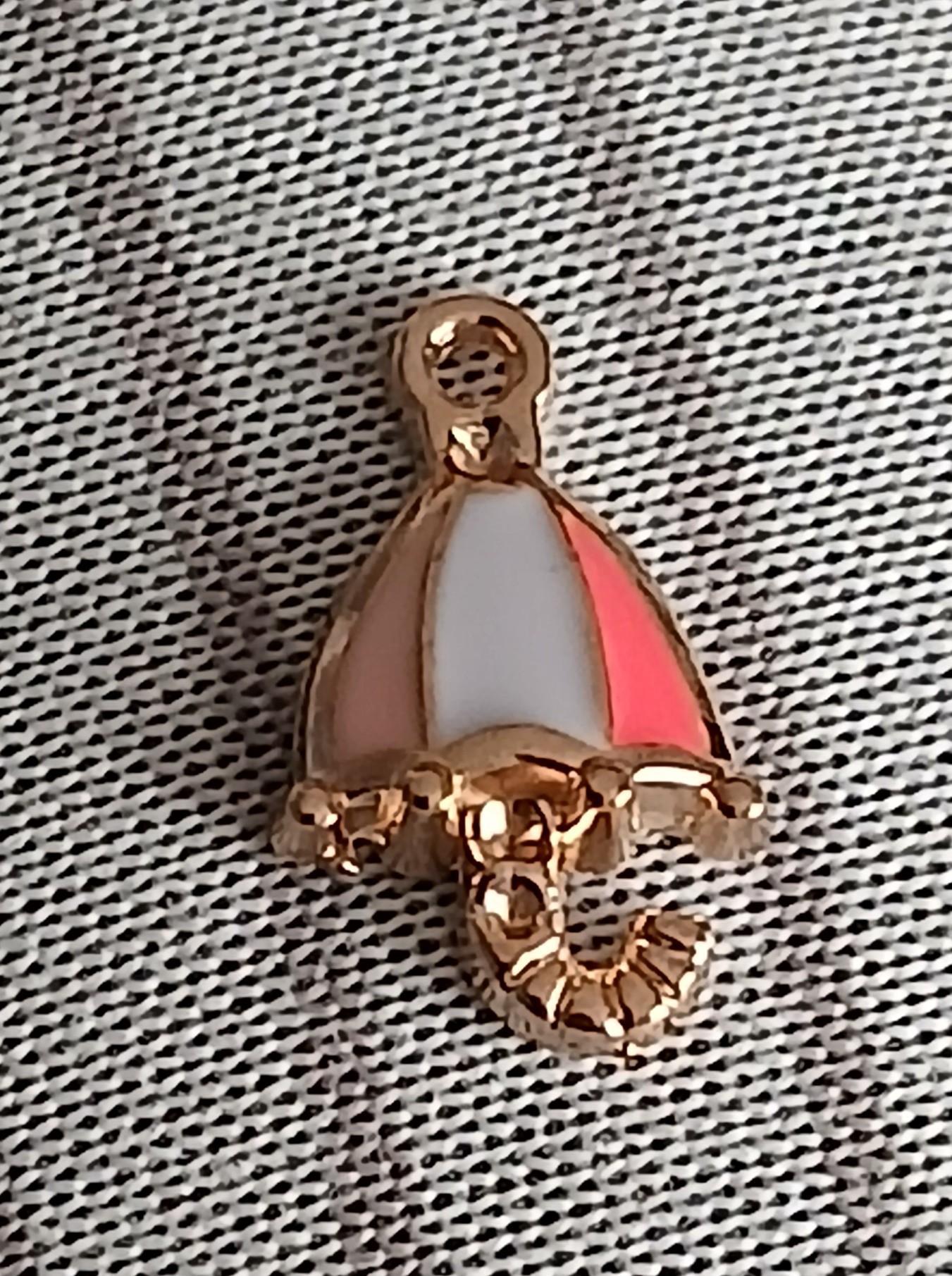 troc de troc reserver valvi  un pendentif image 0