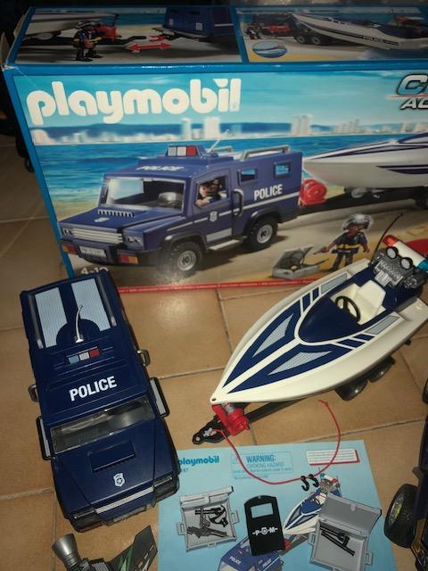 troc de troc lot playmobil police et robo-gang (fourgon + bateau + jeep combat) image 2