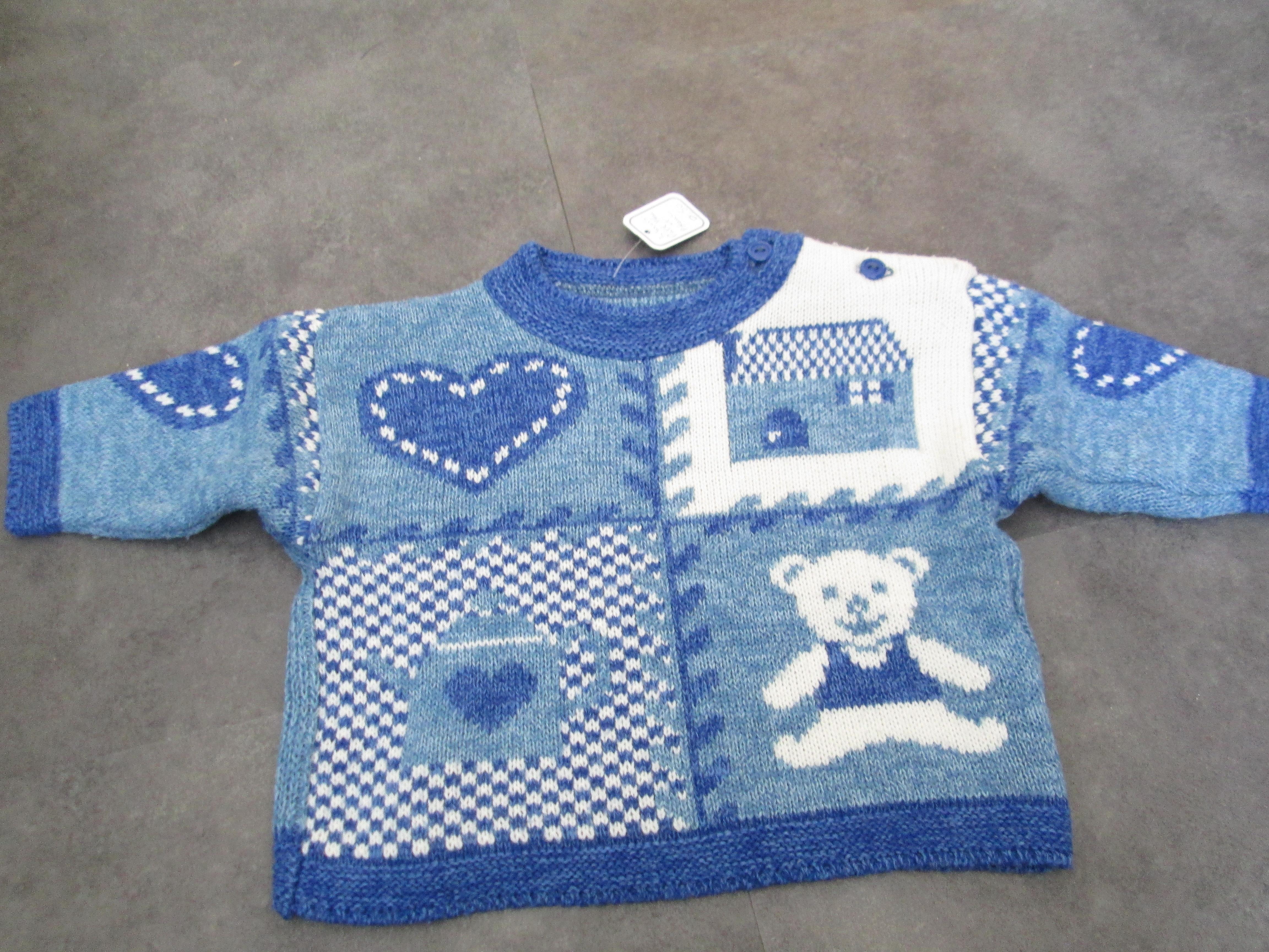 troc de troc pull 3 mois bleu et blanc laine attache côté 3 noisettes image 0