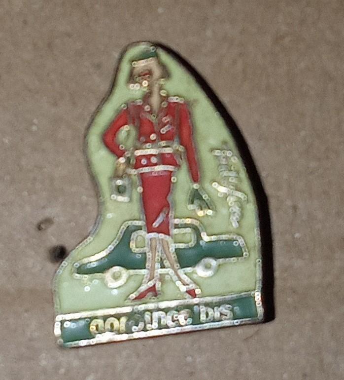 troc de troc pin's avec attache image 0