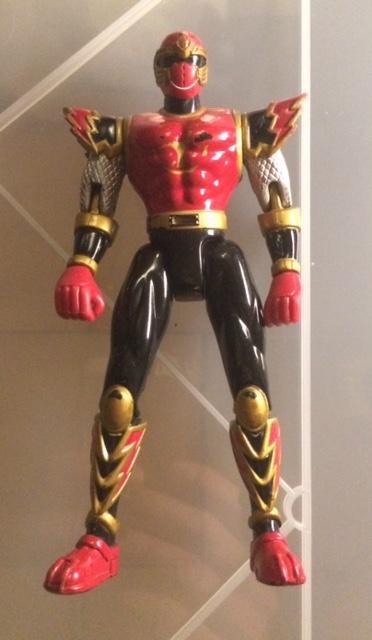troc de troc figurine articulée power rangers rouge - 13 cm - très bon état image 0