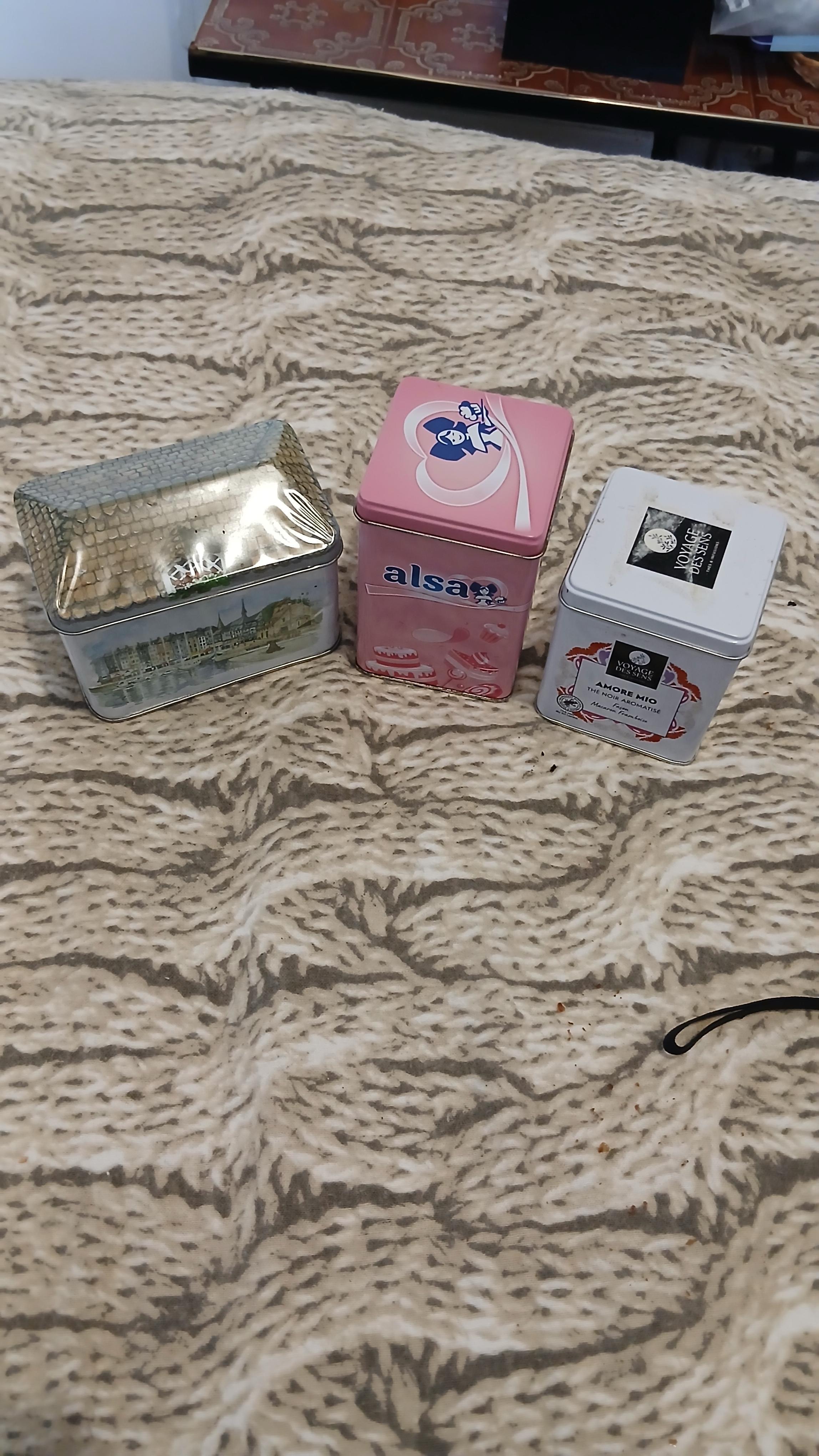 troc de troc lots de boîtes en fer image 0