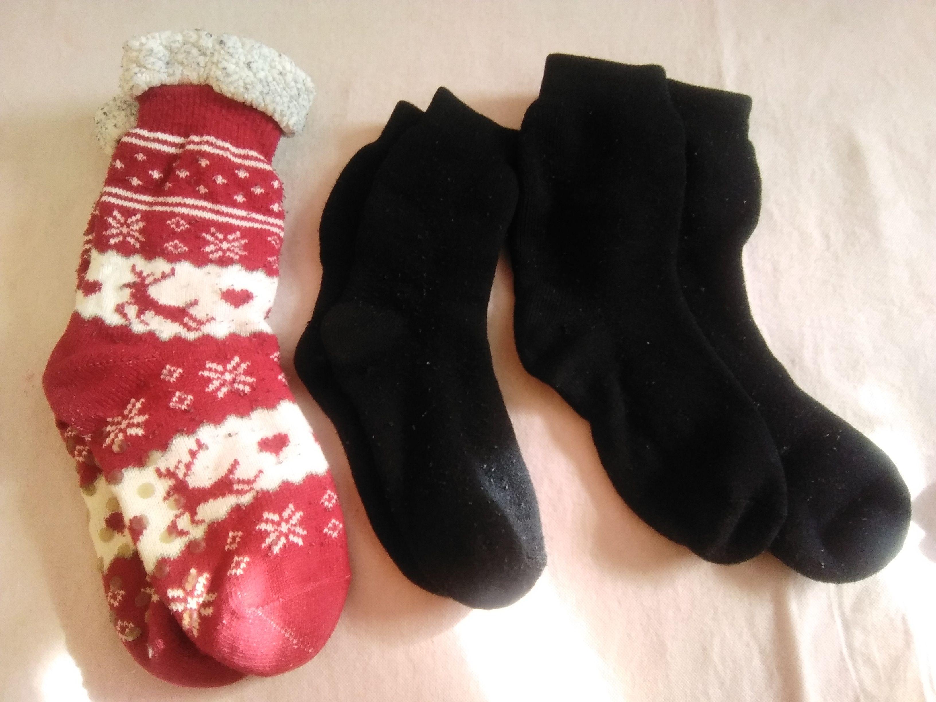 troc de troc reserve et envoyé lot chaussettes, chaudes, bon état image 0
