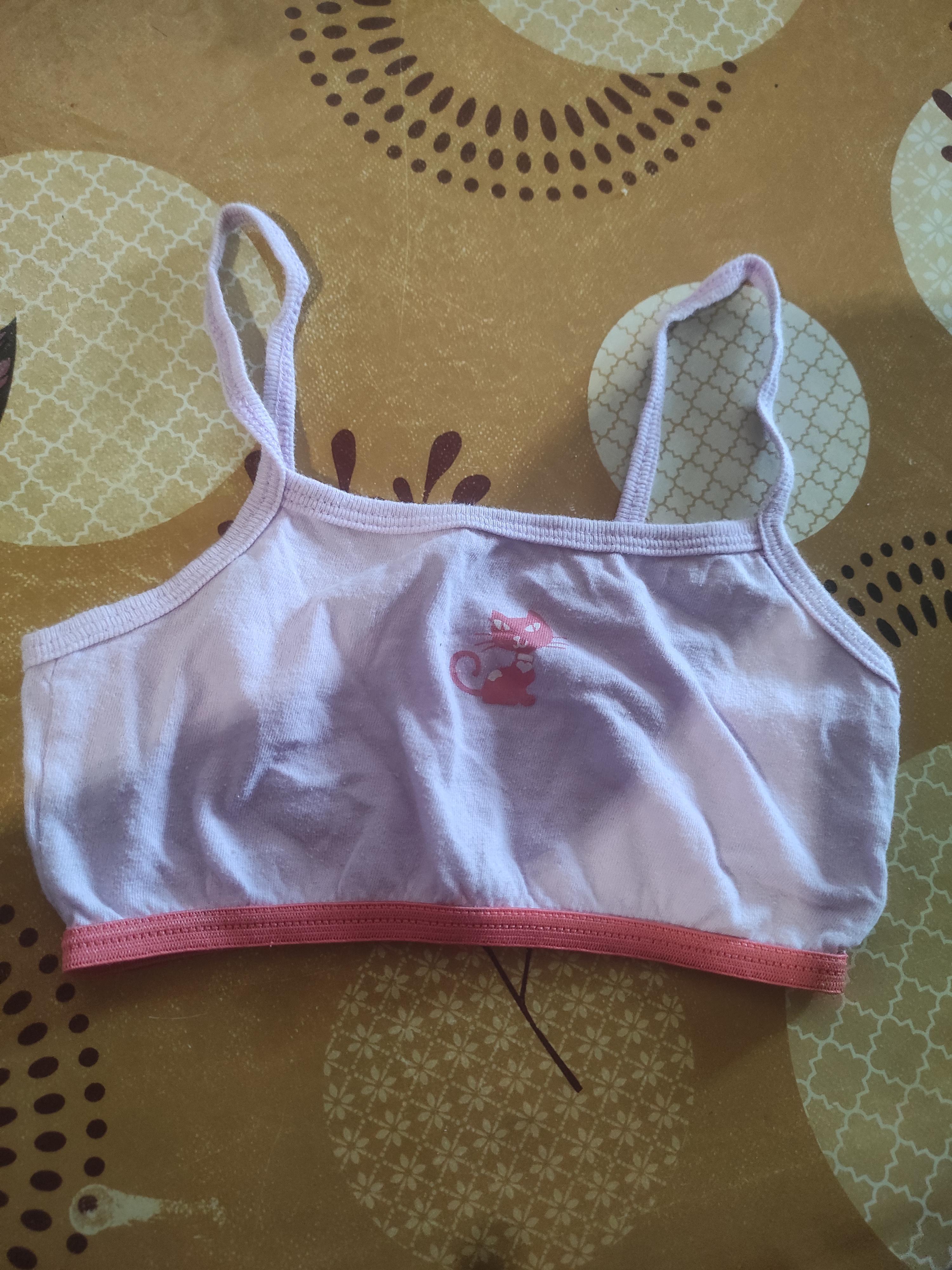 troc de troc brassière 4 ans image 0