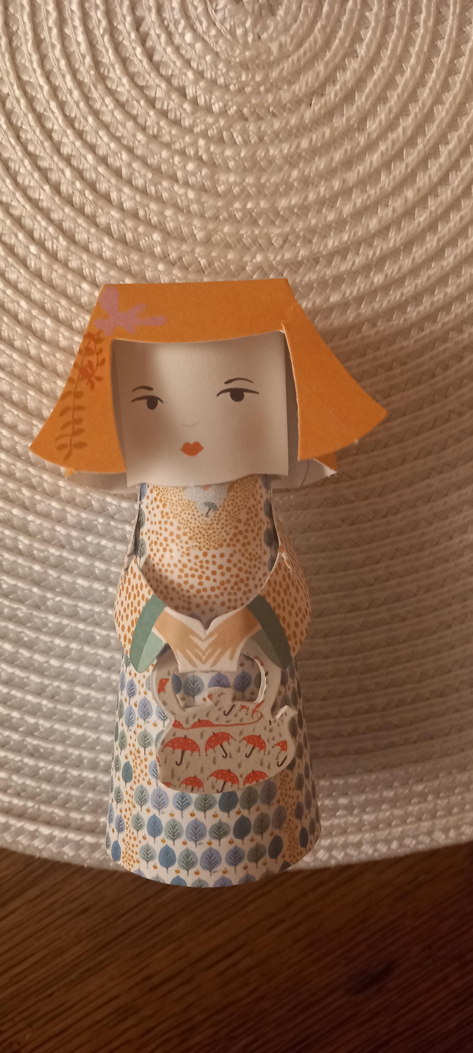 troc de troc kokeshi doll. image 0