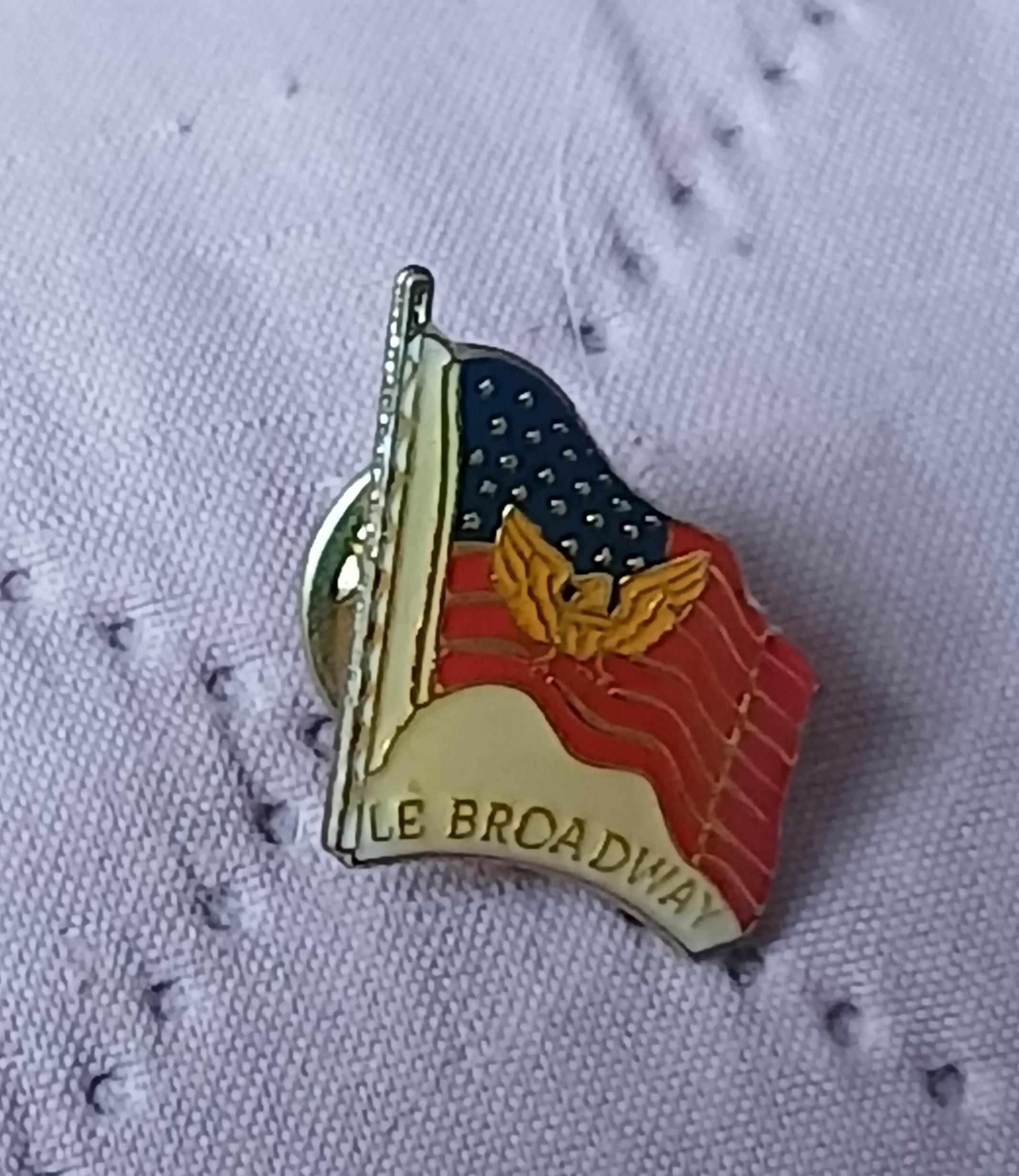 troc de troc reserver. un pins image 1