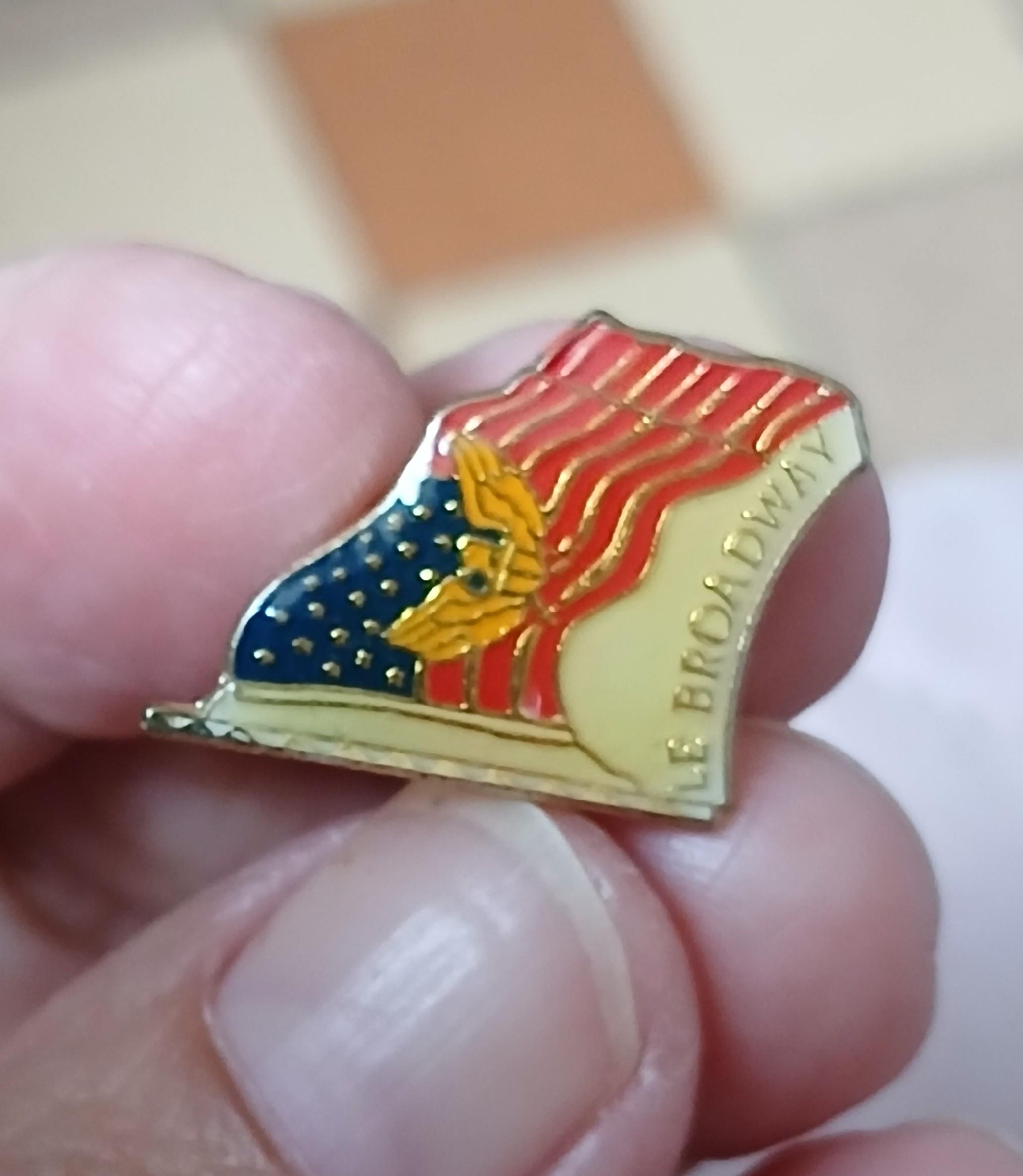 troc de troc reserver. un pins image 0