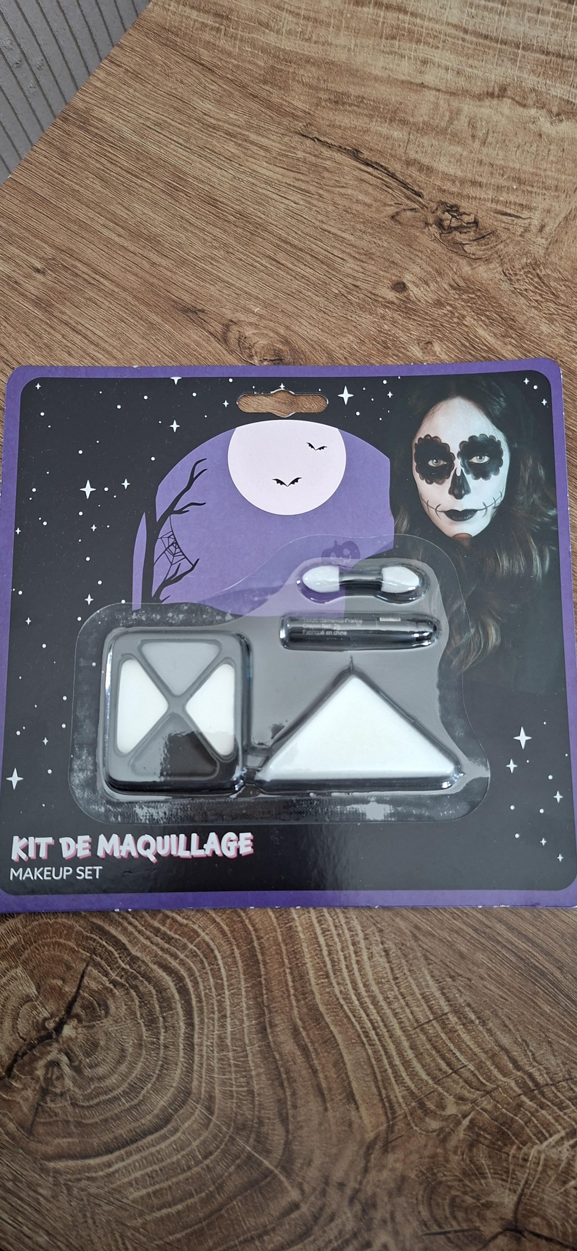 troc de troc kit de maquillage image 0