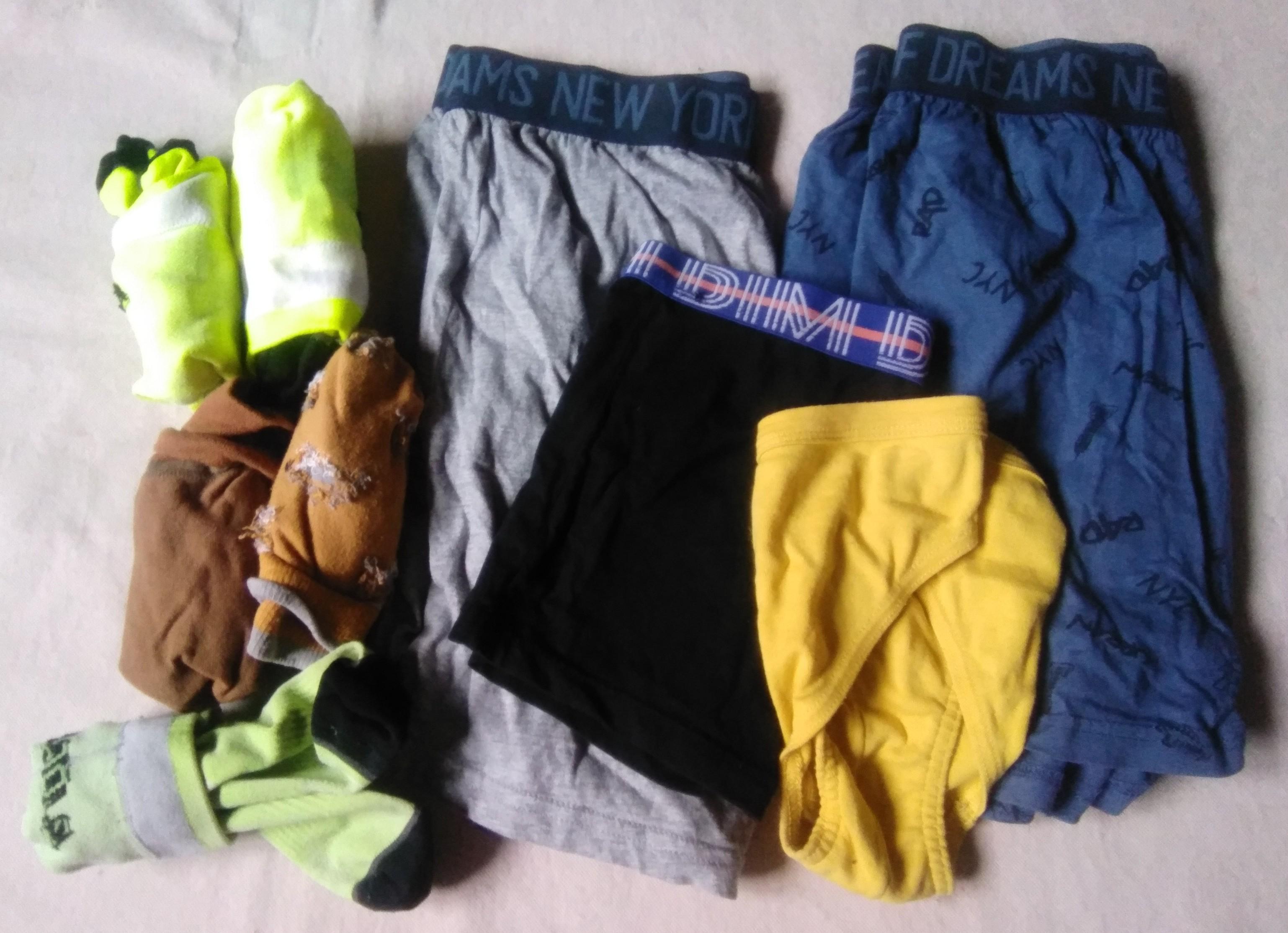 troc de troc lot culottes, chaussettes, garçon, bon état image 0
