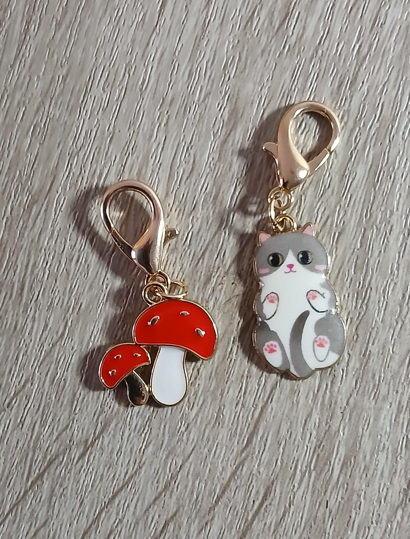 troc de troc reserver divers troc  petit porte clé image 0